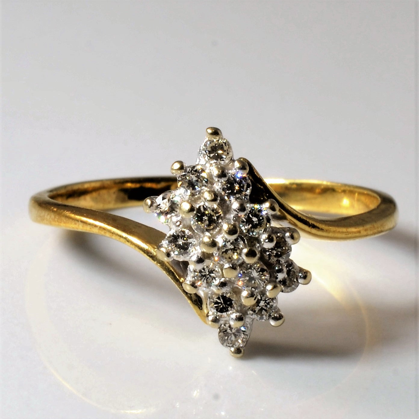 Bague sertie de diamants en grappe | 0,19 ct | Taille 7,75 |