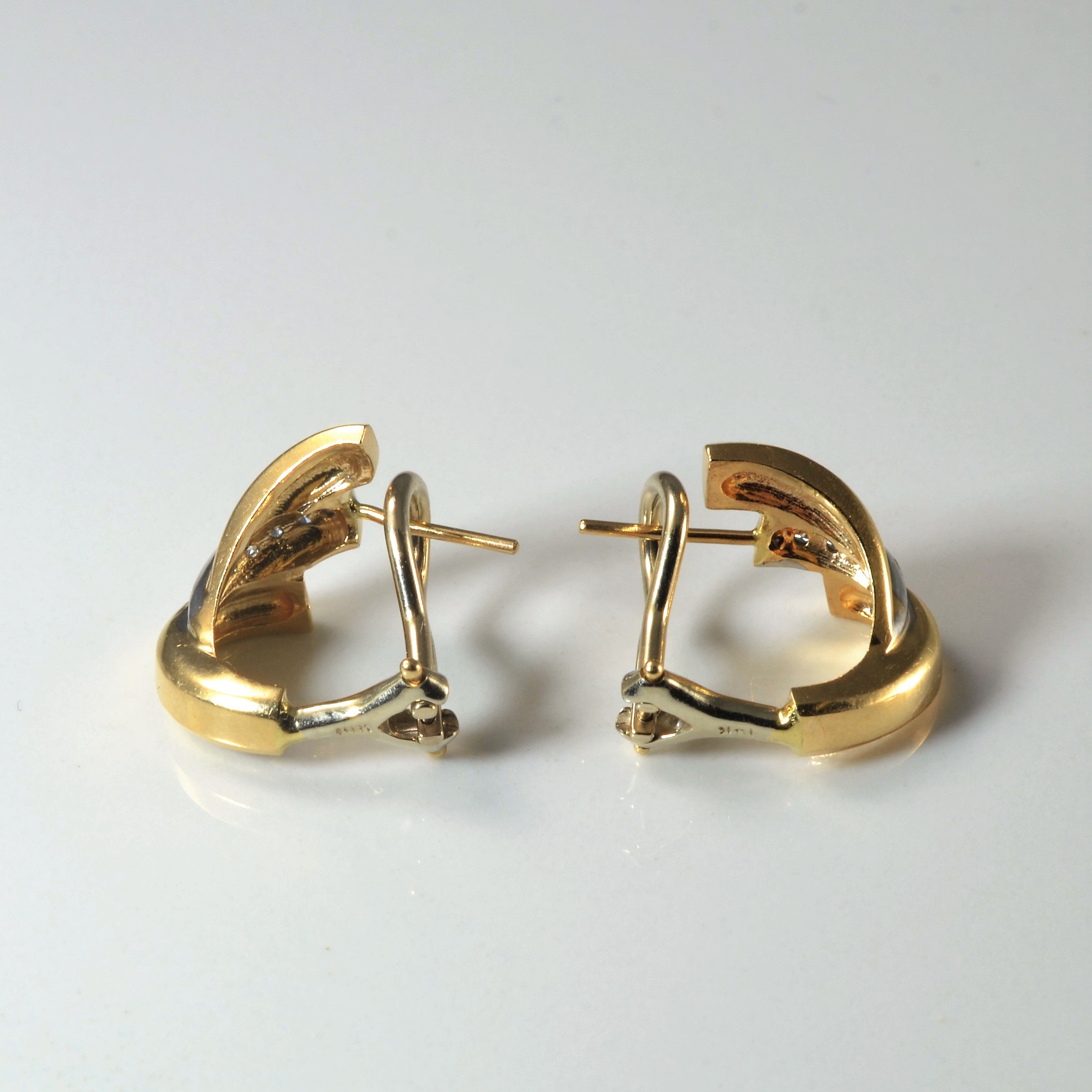 Diamond Huggie Earrings | 0.10ctw |