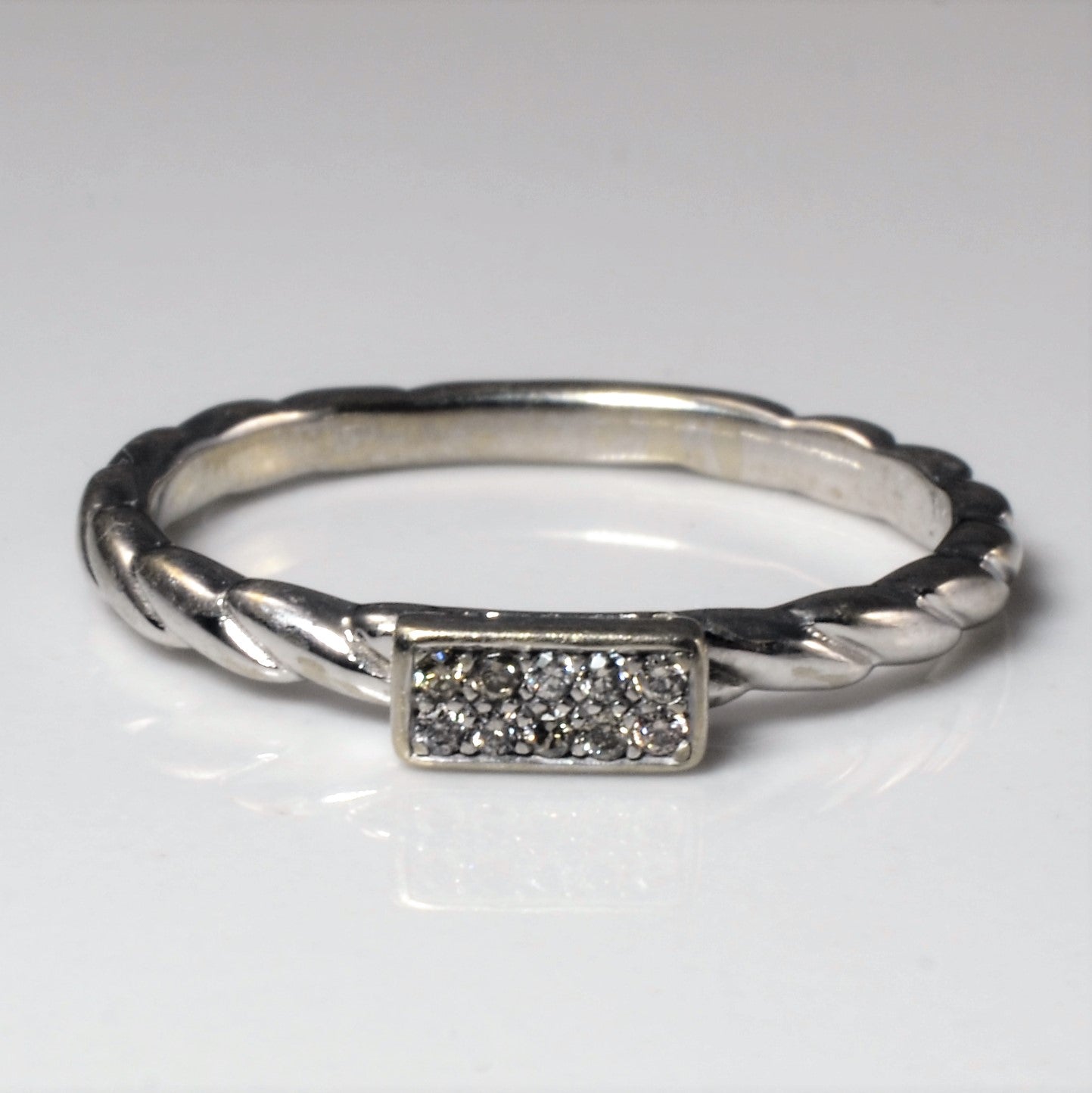 Pave Diamond Twist Ring | 0.05ctw | SZ 7 |
