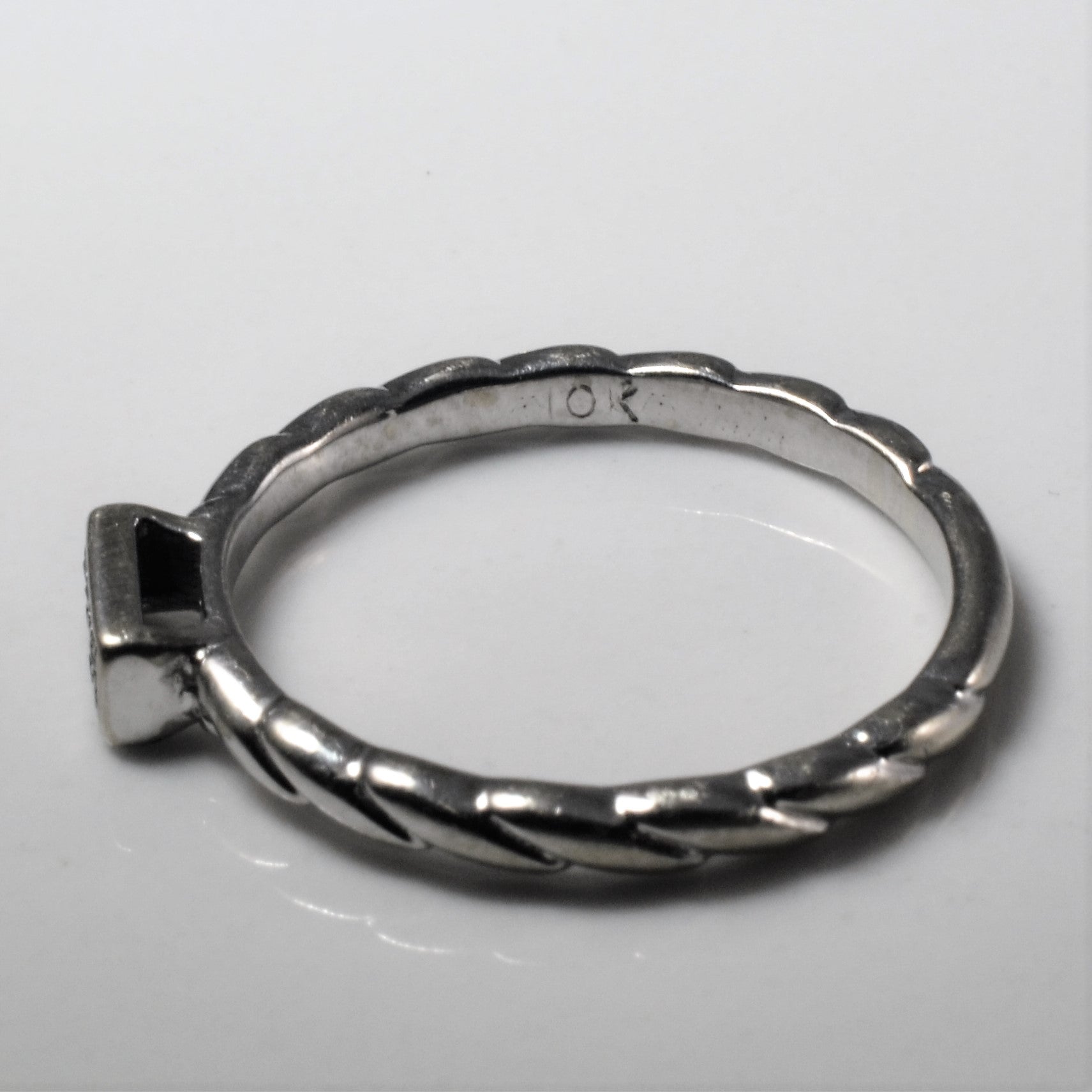 Pave Diamond Twist Ring | 0.05ctw | SZ 7 |
