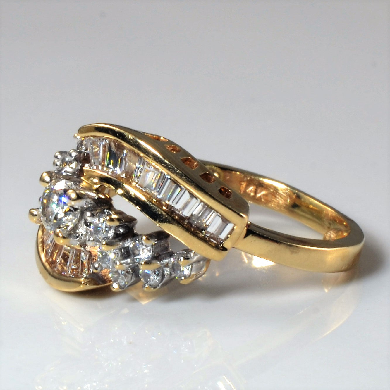Spiral Diamond Bypass Ring | 0.85ctw | SZ 6 |