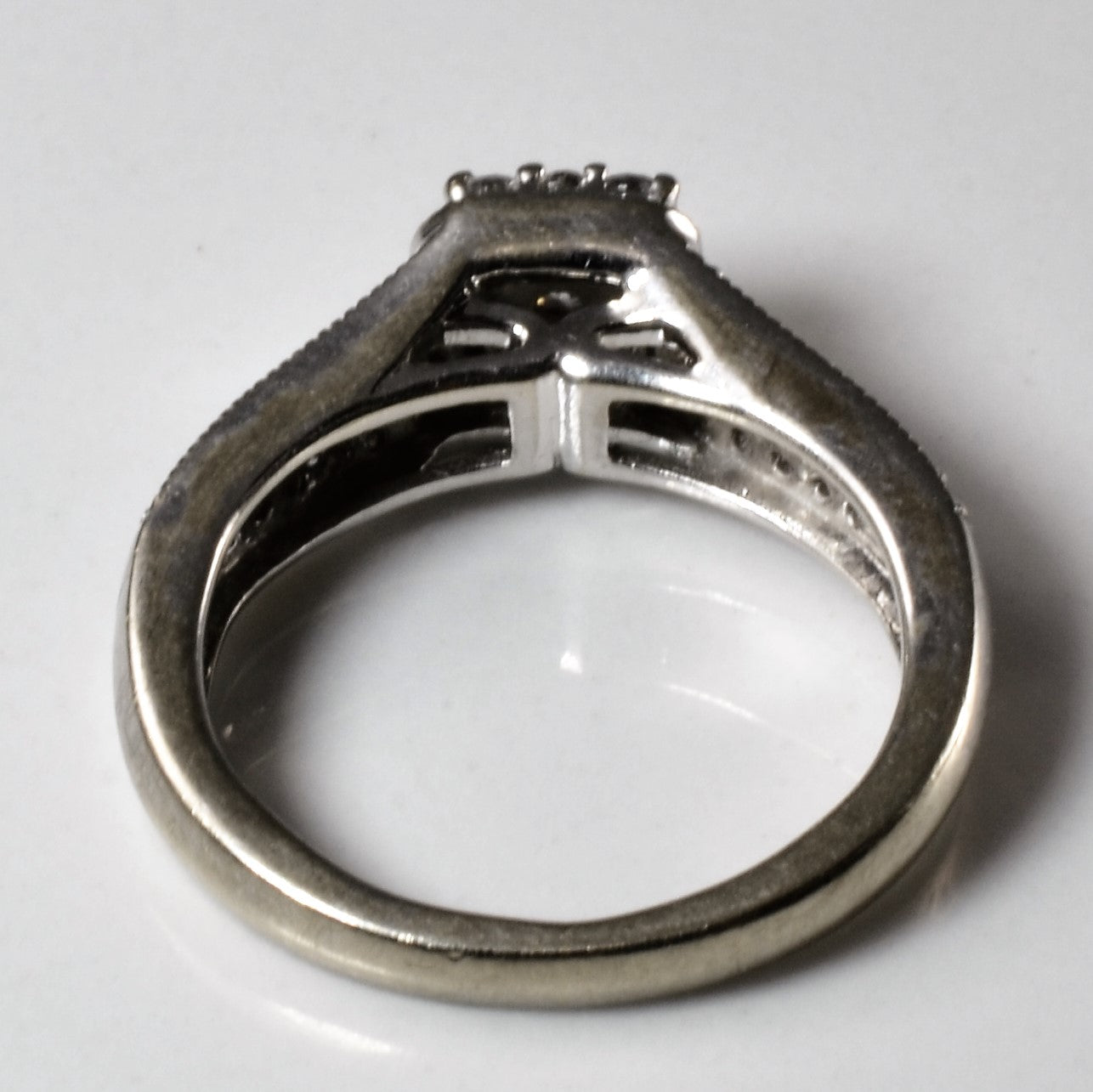 Milgrain Detailed Cluster Diamond Ring | 0.40ctw | SZ 4.5 |