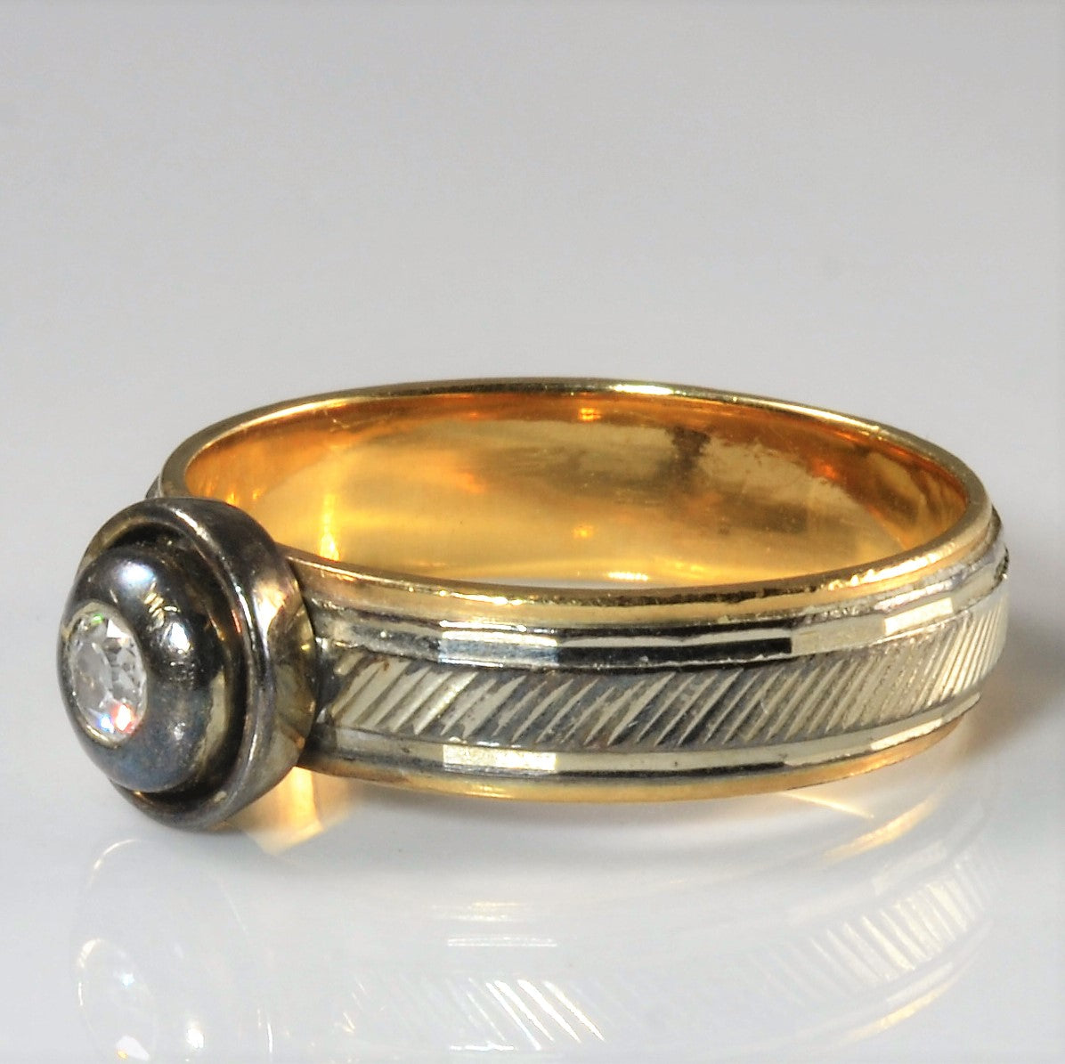 Two Tone Old Mine Diamond Ring | 0.07ct | SZ 7.5 |