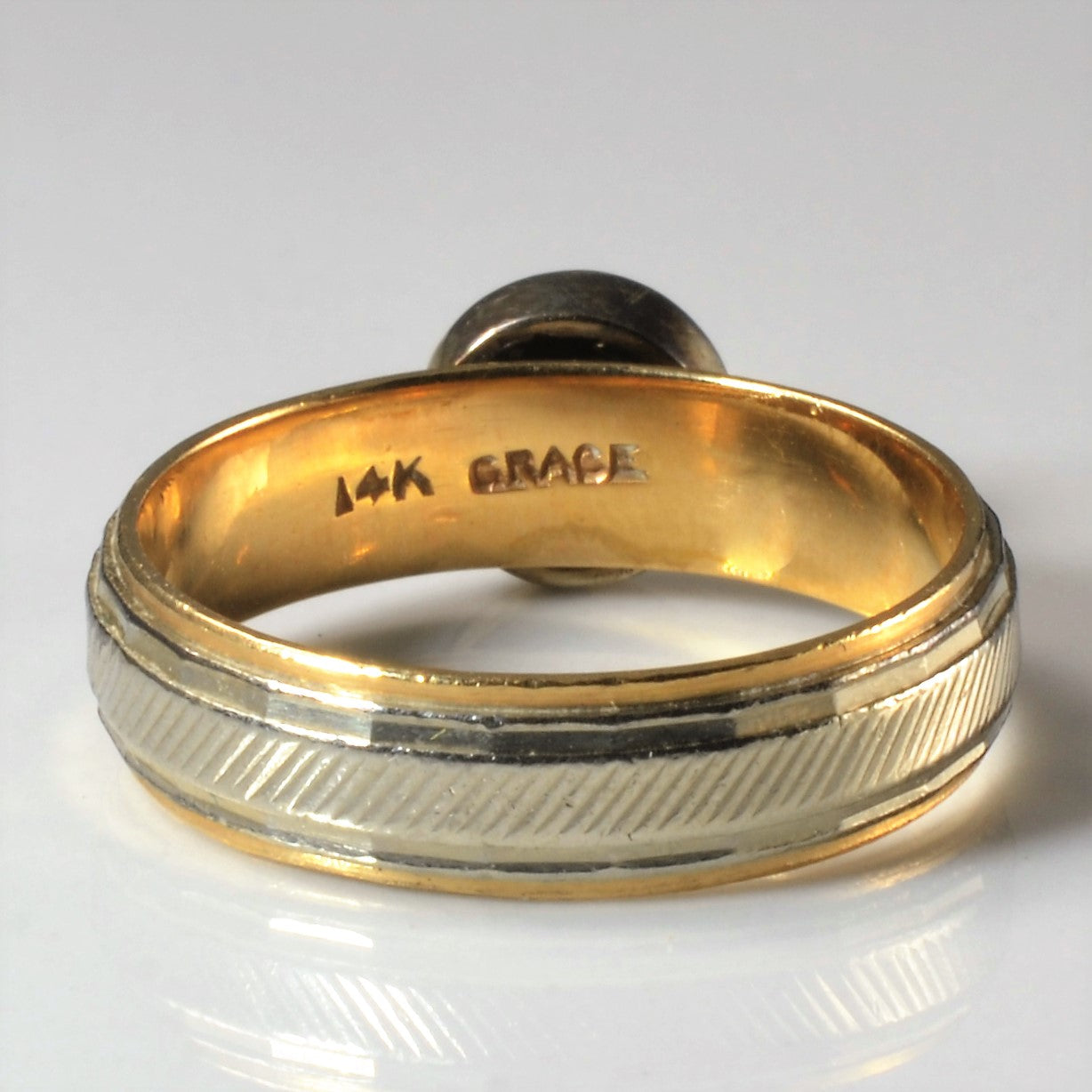Two Tone Old Mine Diamond Ring | 0.07ct | SZ 7.5 |