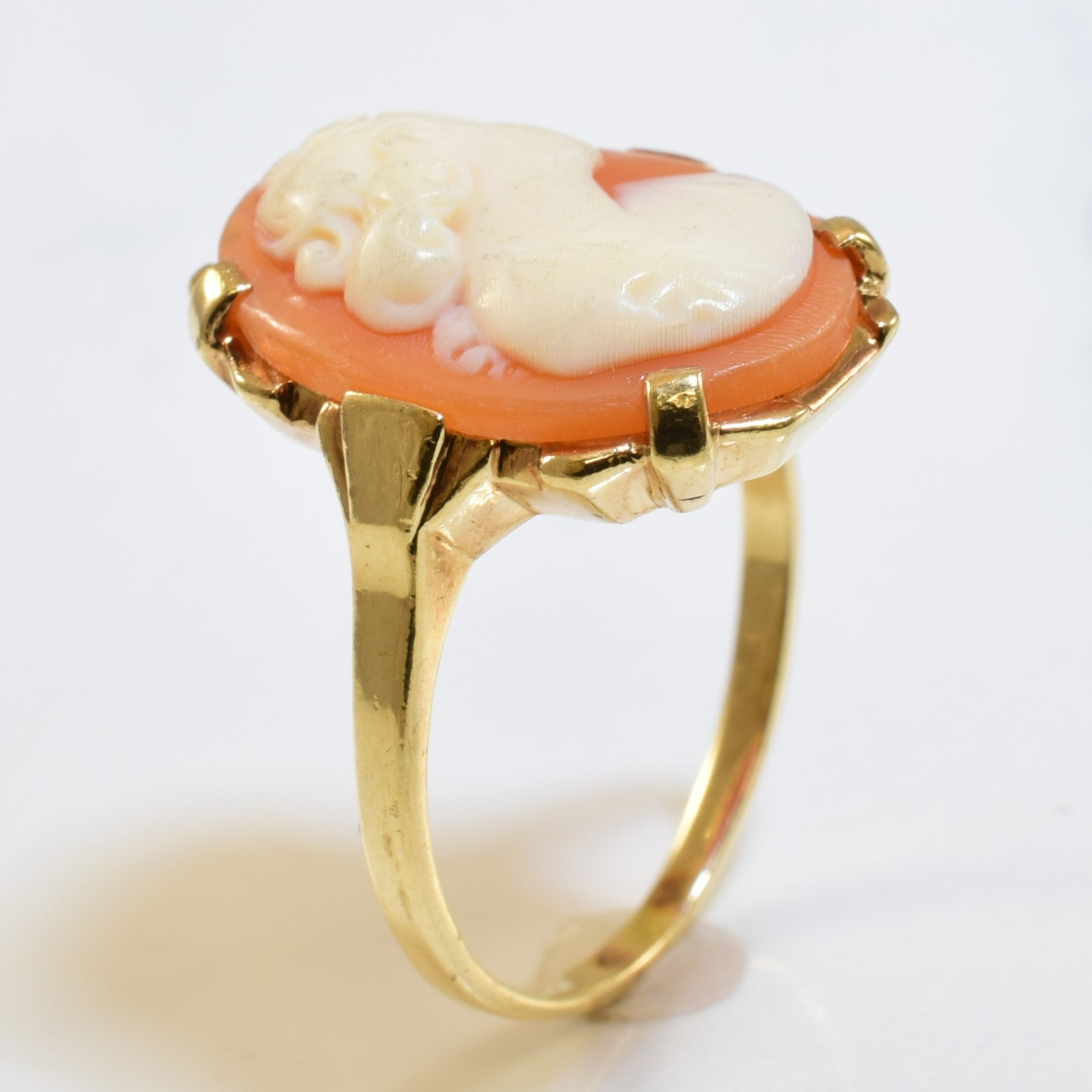 Shell Cameo Ring | 4.70ct | SZ 7.25 |