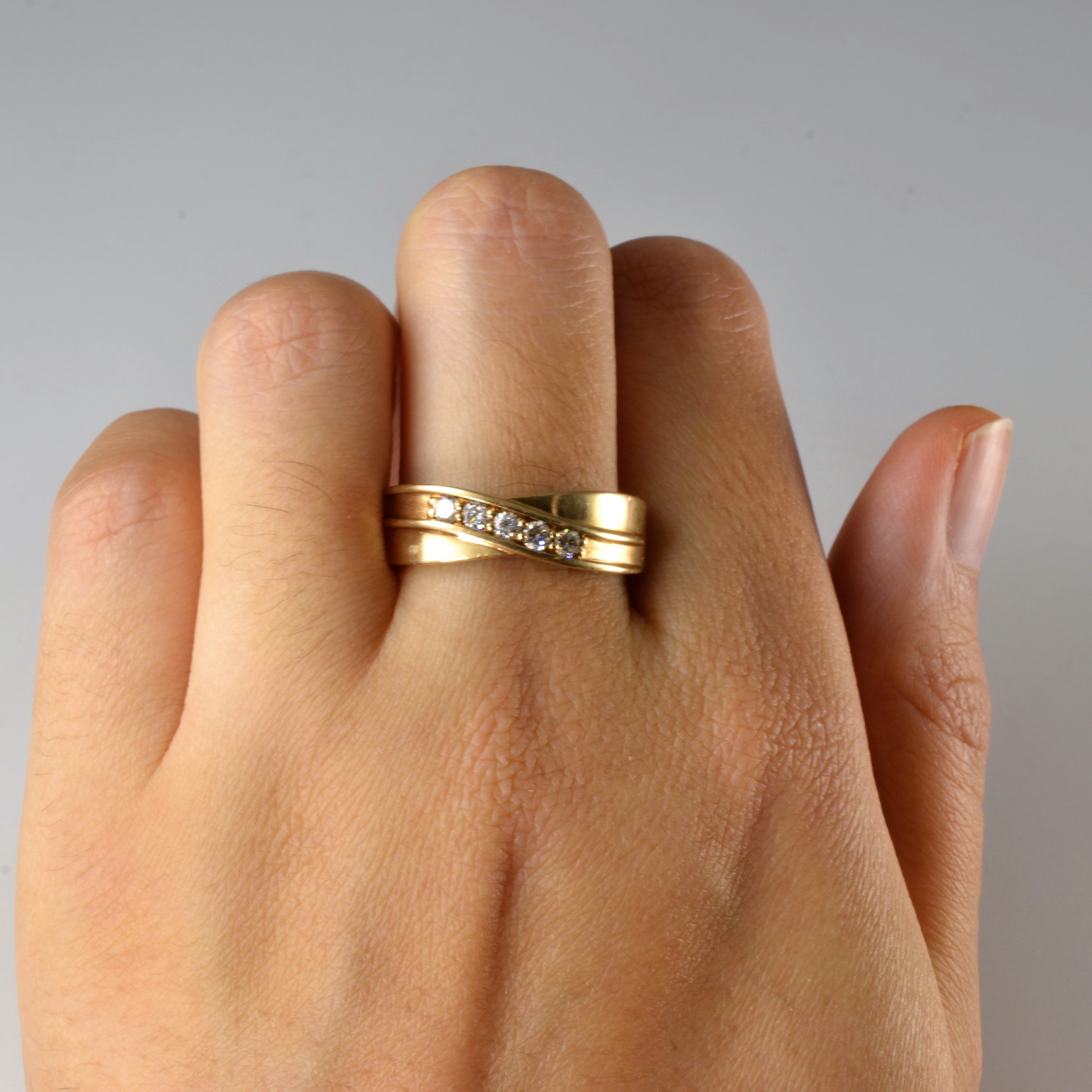 Five Stone Diamond Crossover Ring | 0.25ctw | SZ 11.5 |