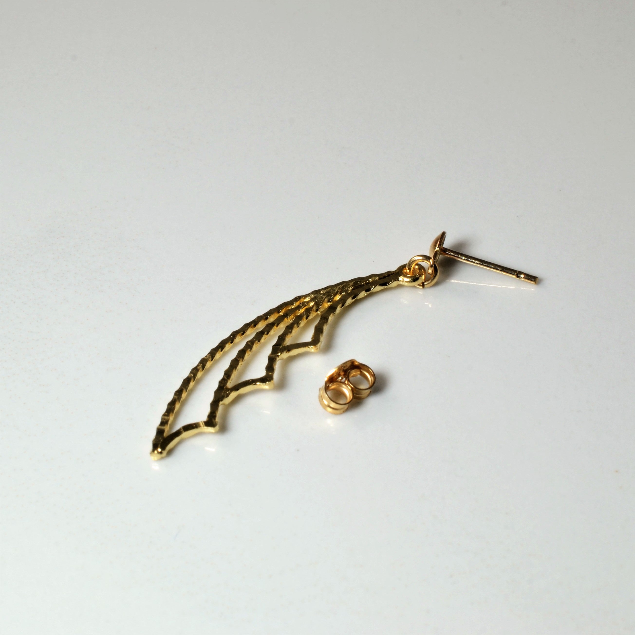 Boucles d'oreilles évasées en or jaune |