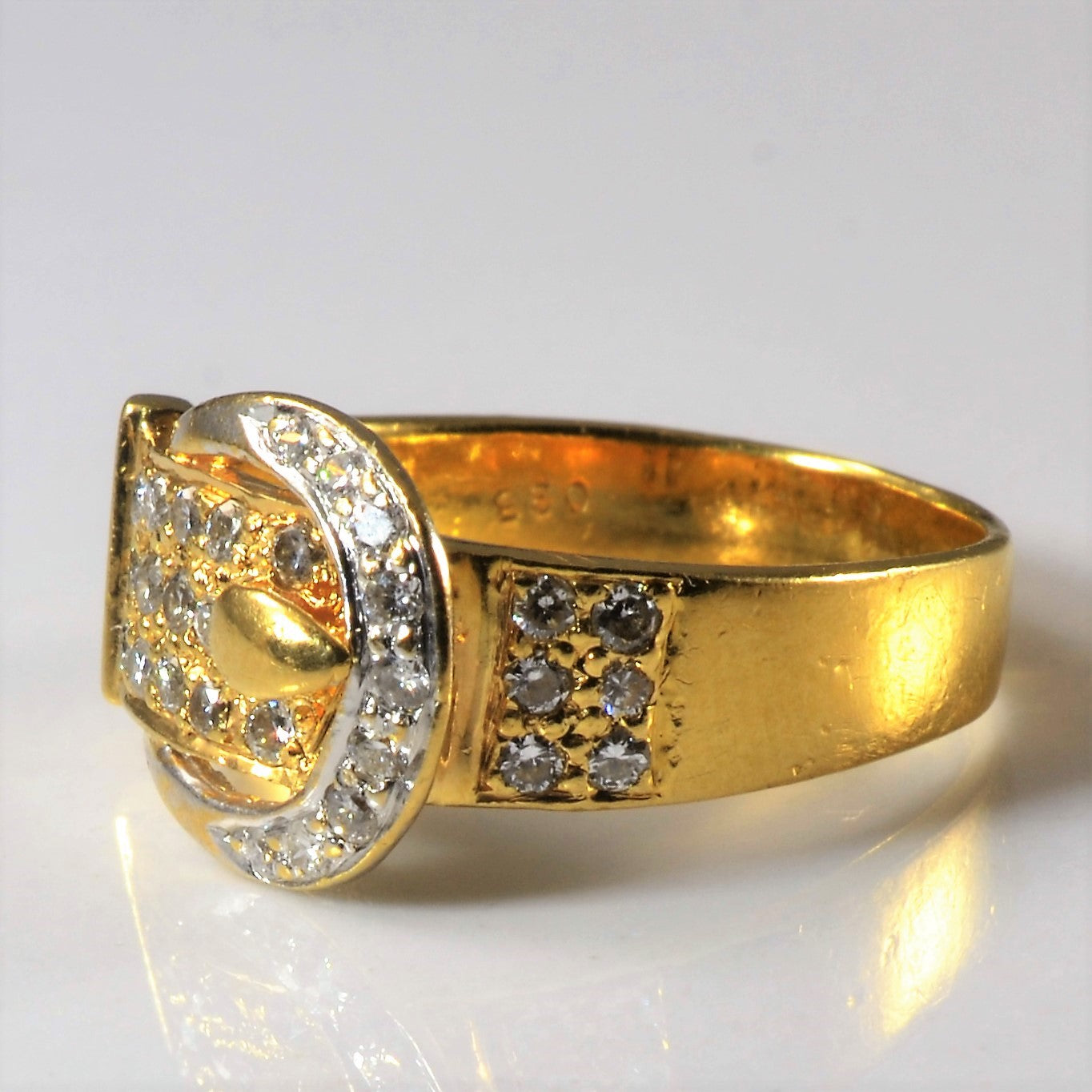 Diamond Buckle Ring | 0.33ctw | SZ 5 |