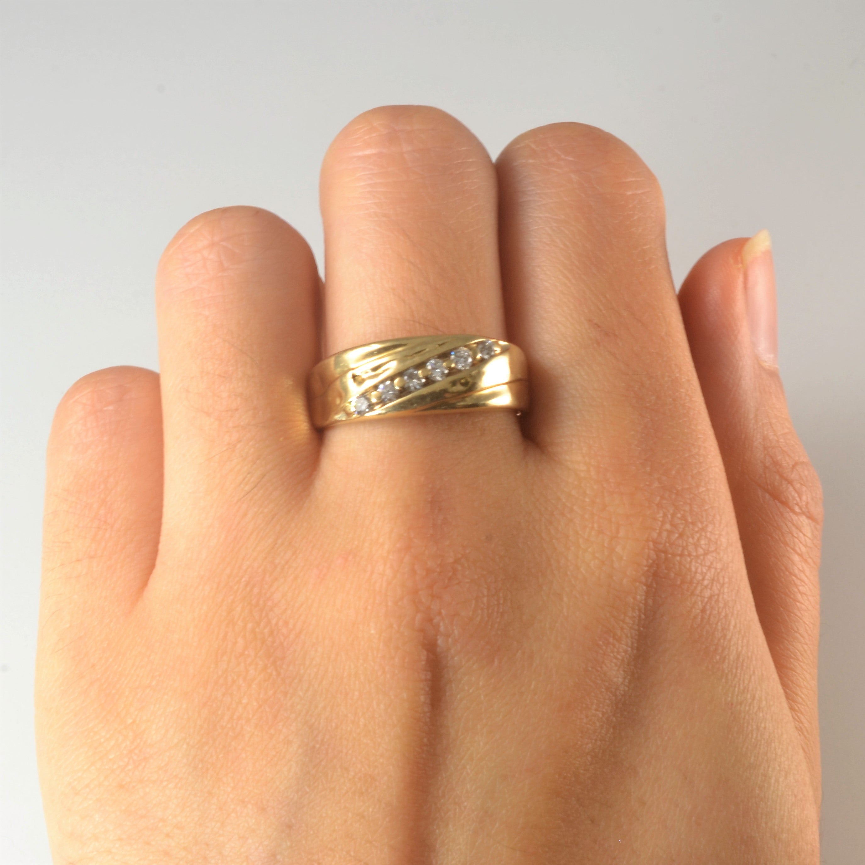 Diagonal Six Stone Diamond Ring | 0.27ctw | SZ 9 |