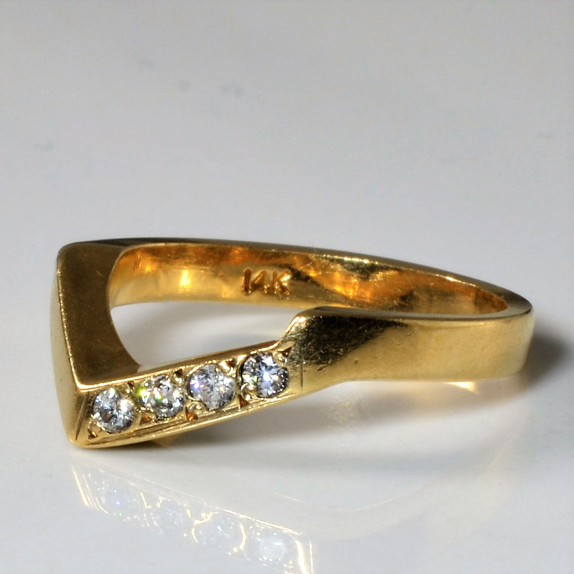 Notched Diamond Nesting Ring | 0.08ctw | SZ 6.25 |