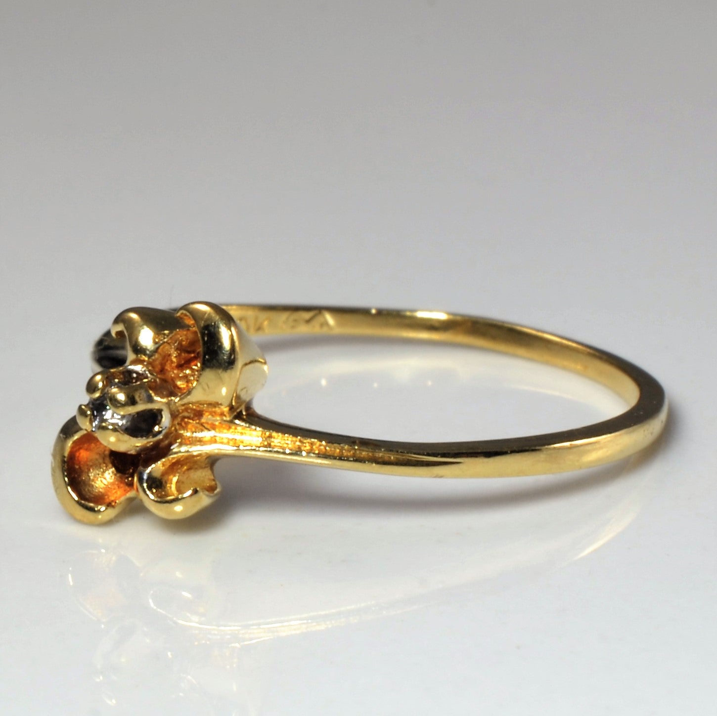 Diamond Twist Ring | 0.02ct | SZ 6.25 |