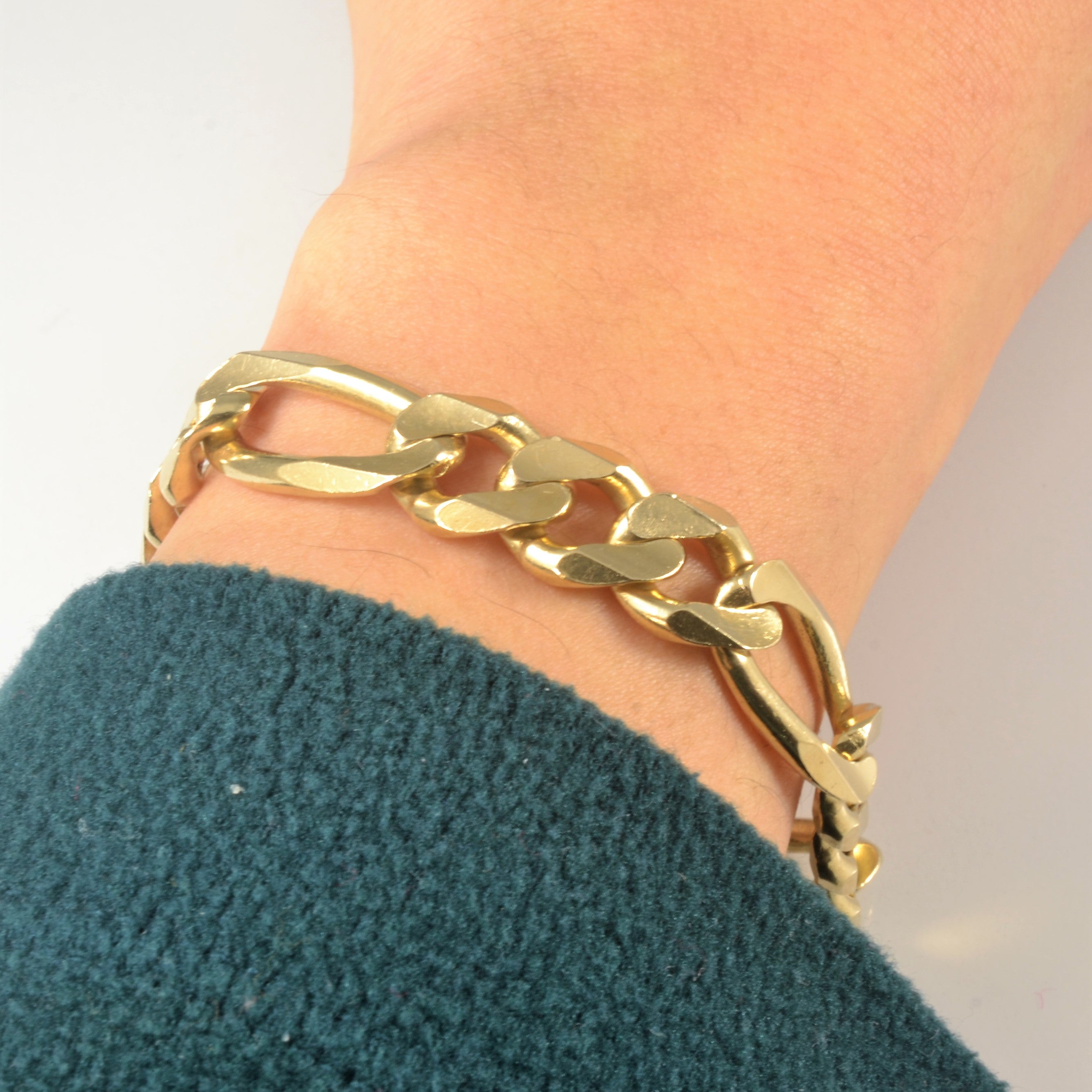 14k Yellow Gold Figaro Chain Bracelet | 9" |