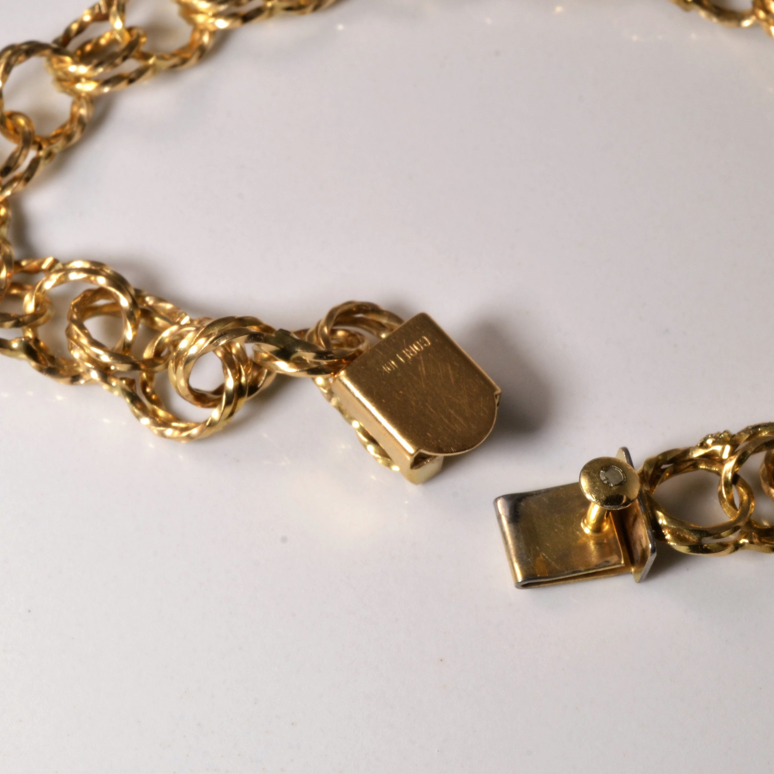 10k Yellow Gold Twisted Parallel Link Bracelet | 7" |
