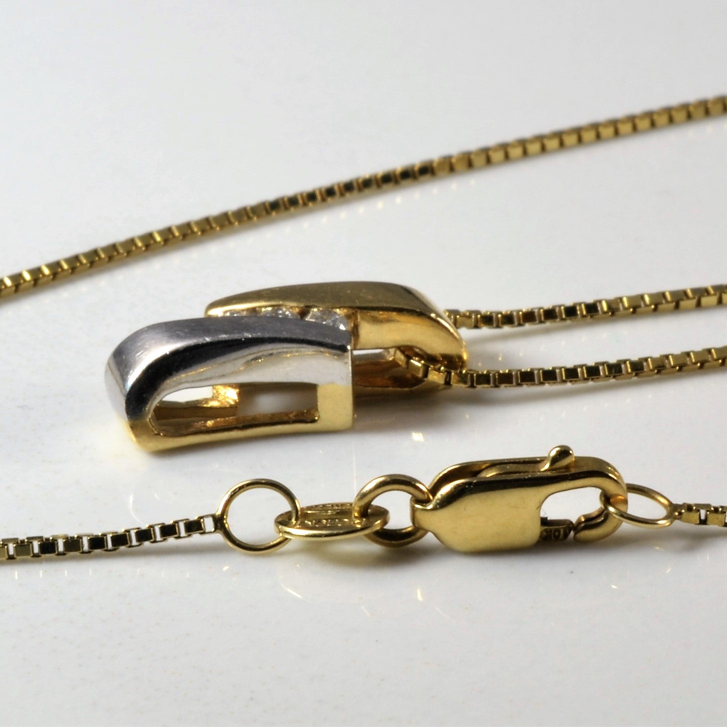 Collier bicolore serti de diamants | 0,06 ct | 50,8 cm |