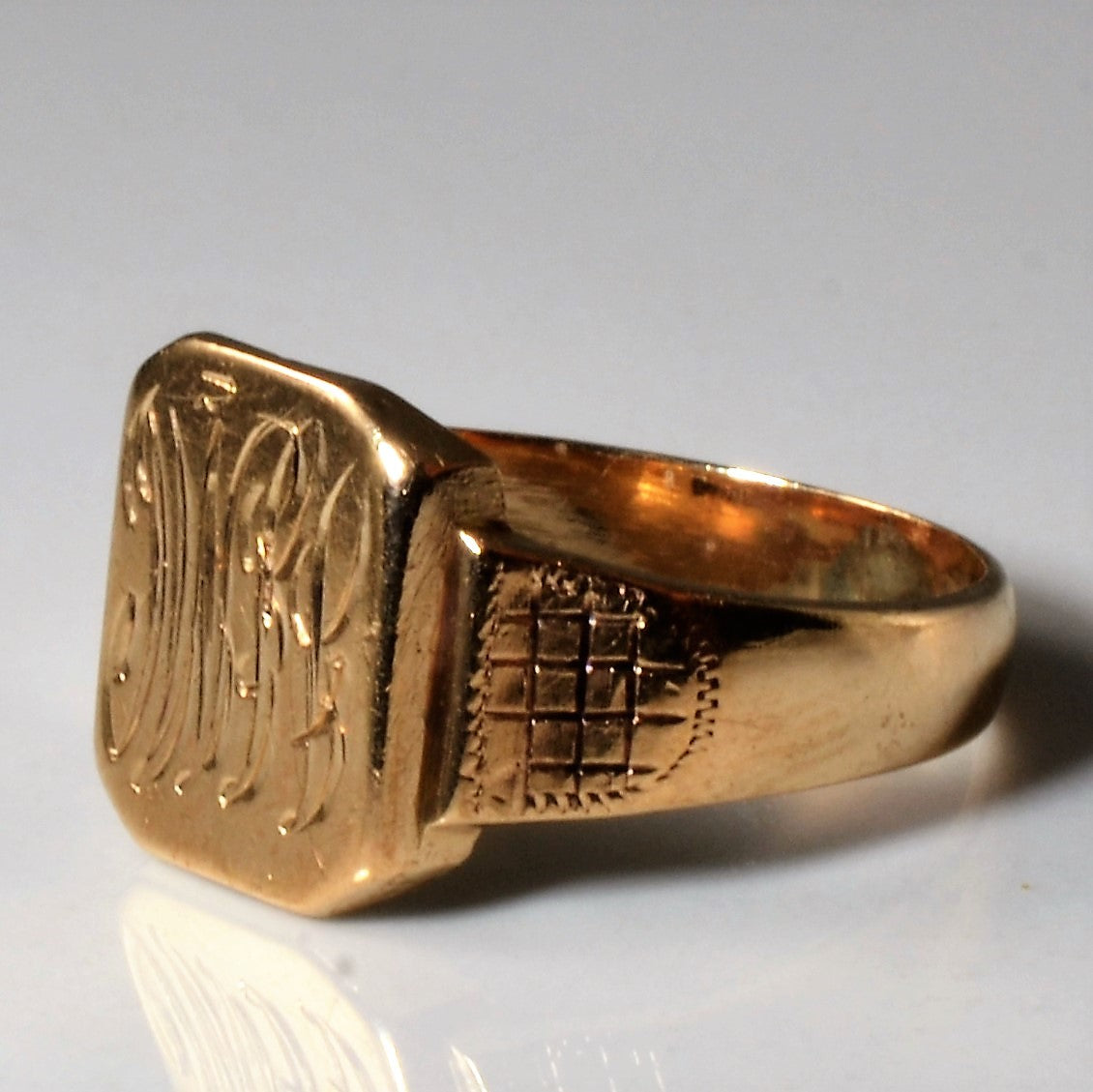 Crosshatched Signet Ring | SZ 9.75 |