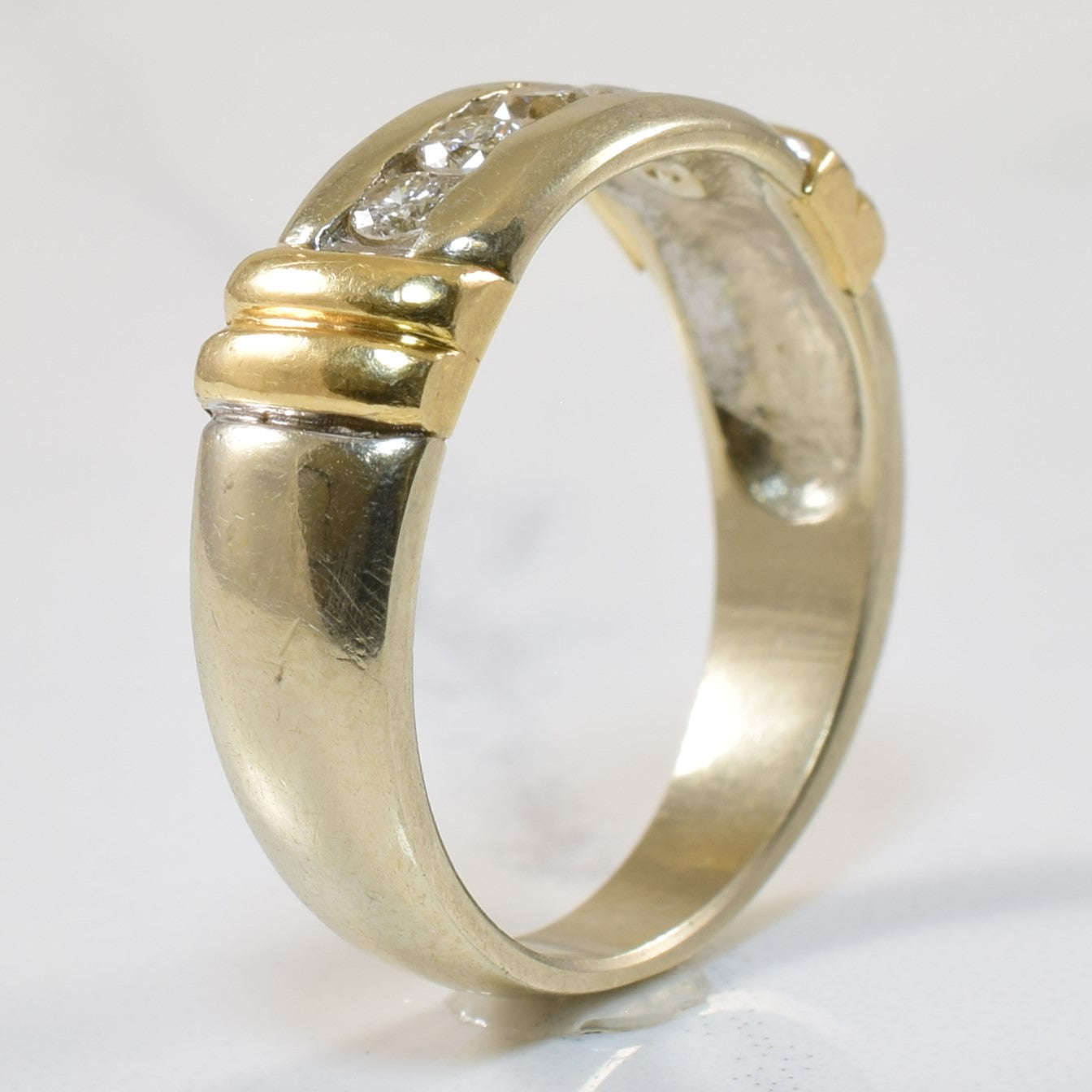 Channel Set Diamond Ring | 0.20ctw | SZ 7.25 |