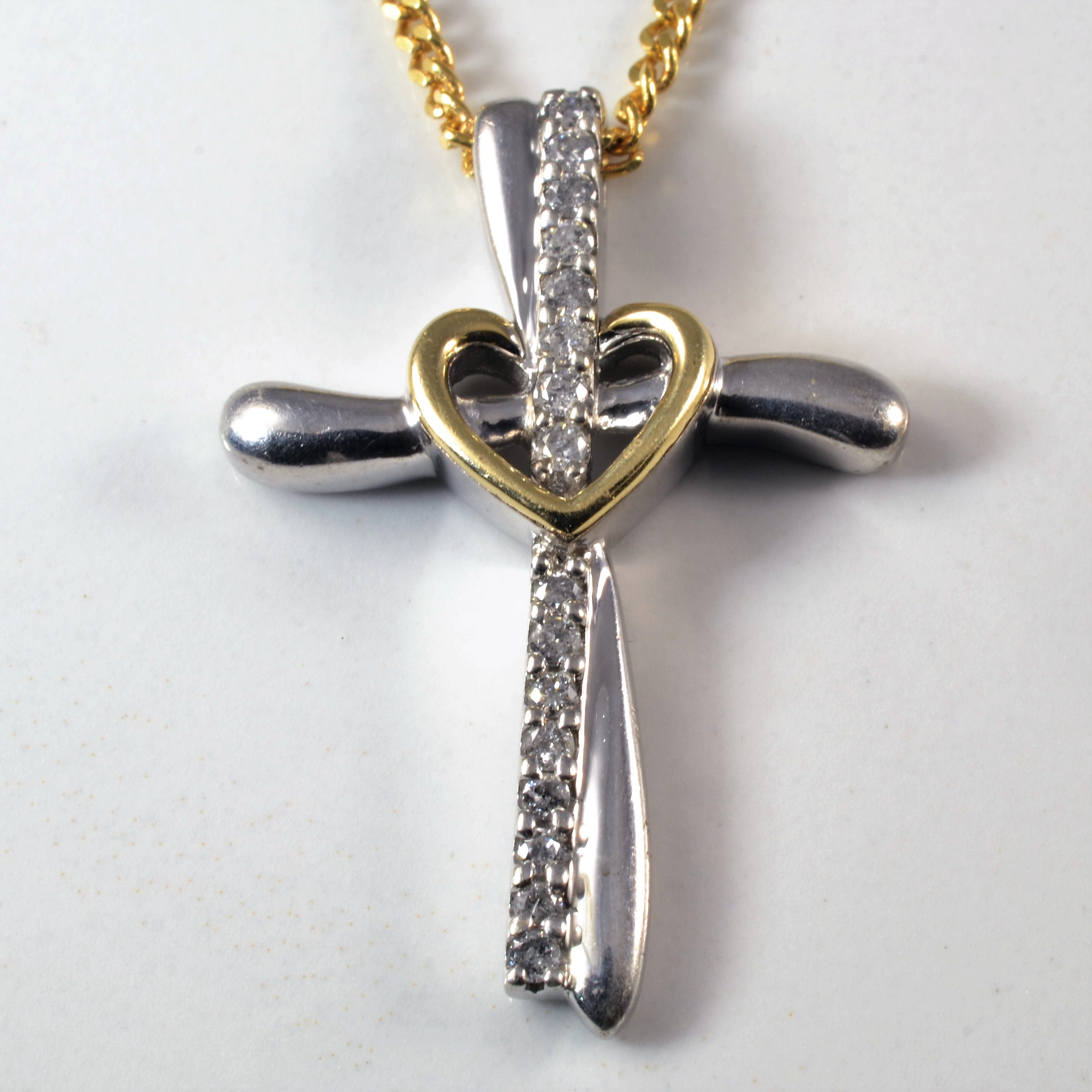Diamond Heart Cross Necklace | 0.25ctw | 21" |