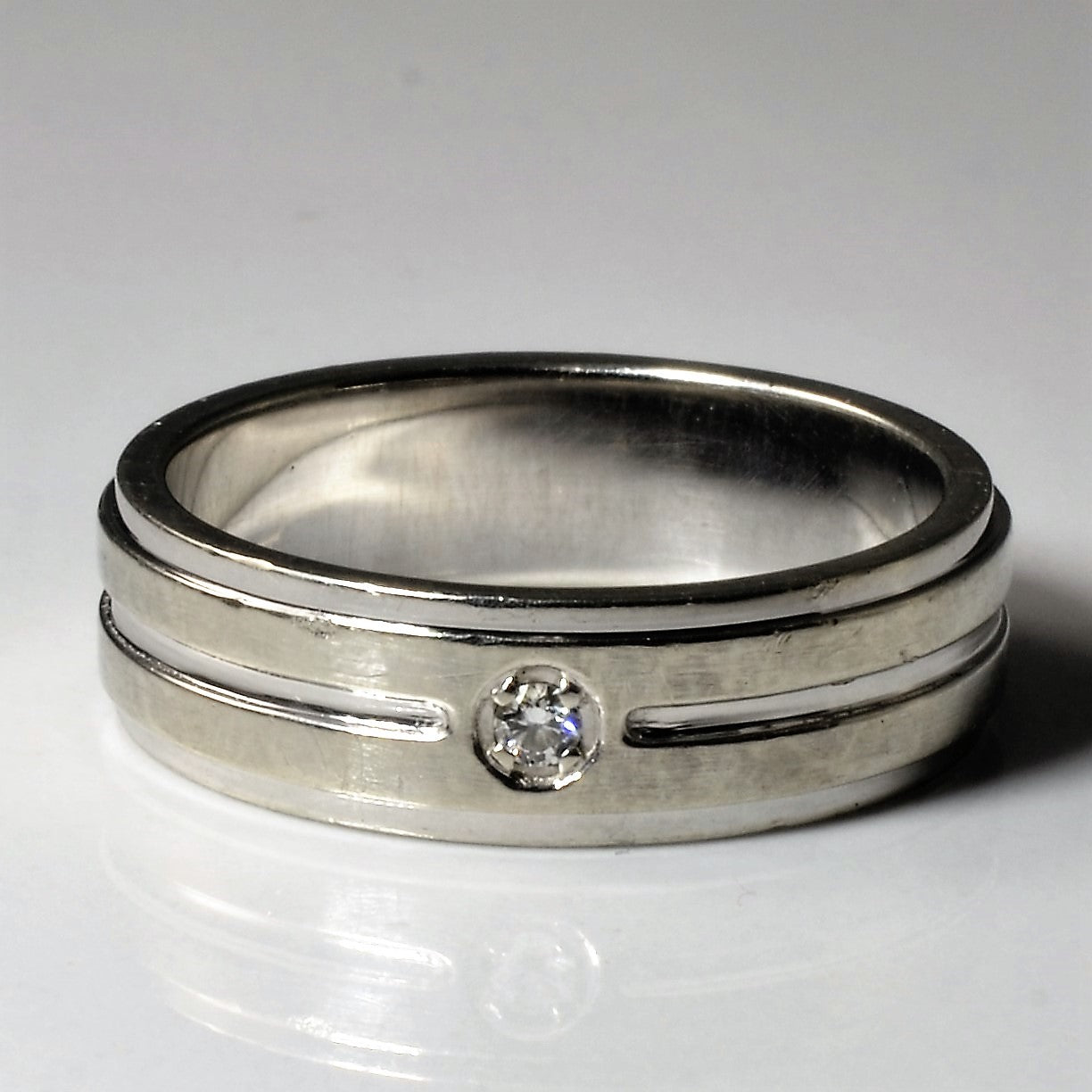 Flush Set Diamond Band | 0.03ct | SZ 8.5 |