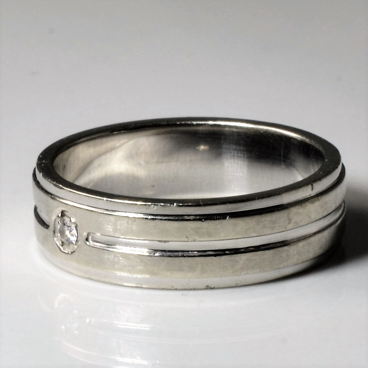Flush Set Diamond Band | 0.03ct | SZ 8.5 |