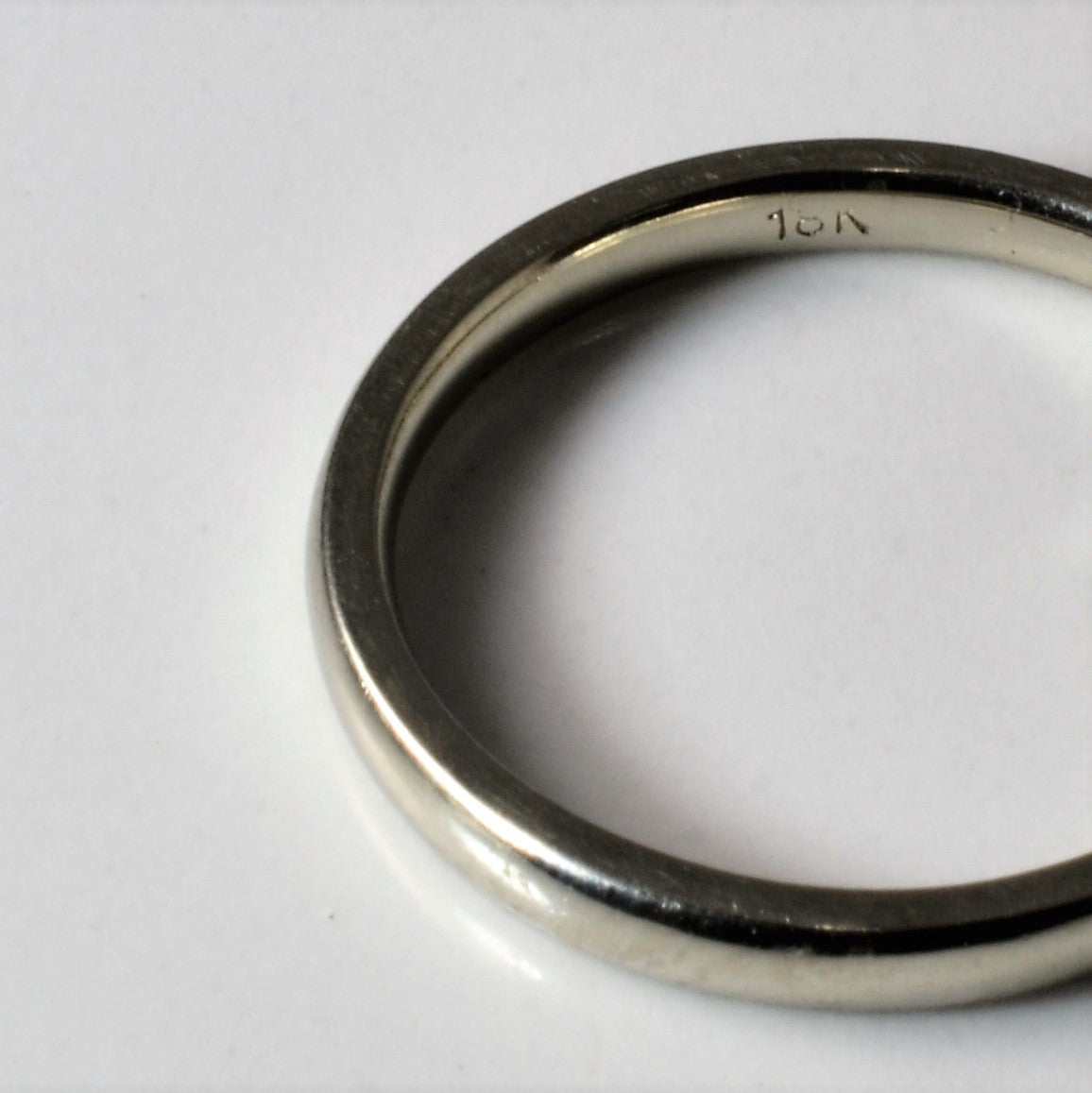18k White Gold Plain Band | SZ 5.5 |