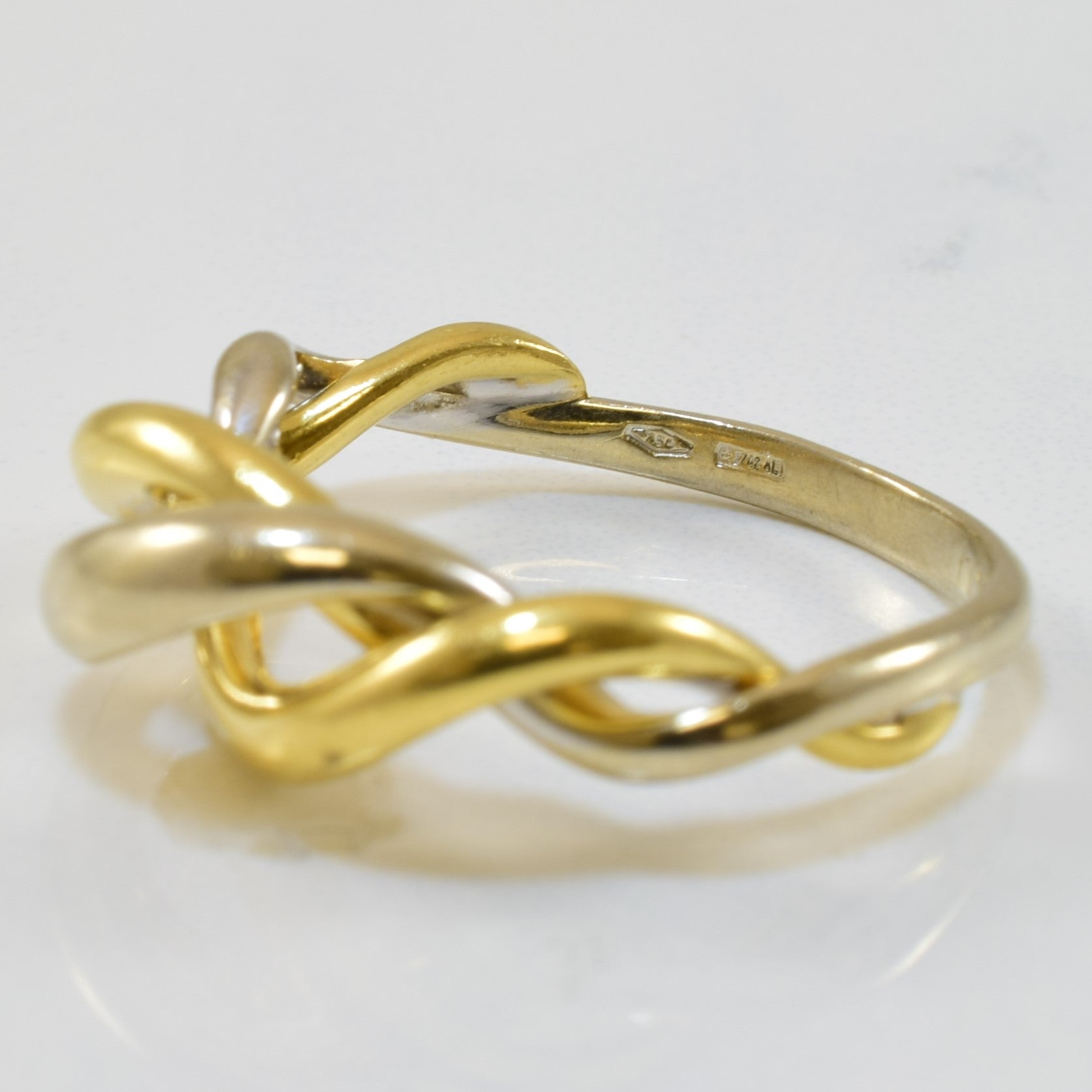 Two Tone Twisted Ring | SZ 6.75 |