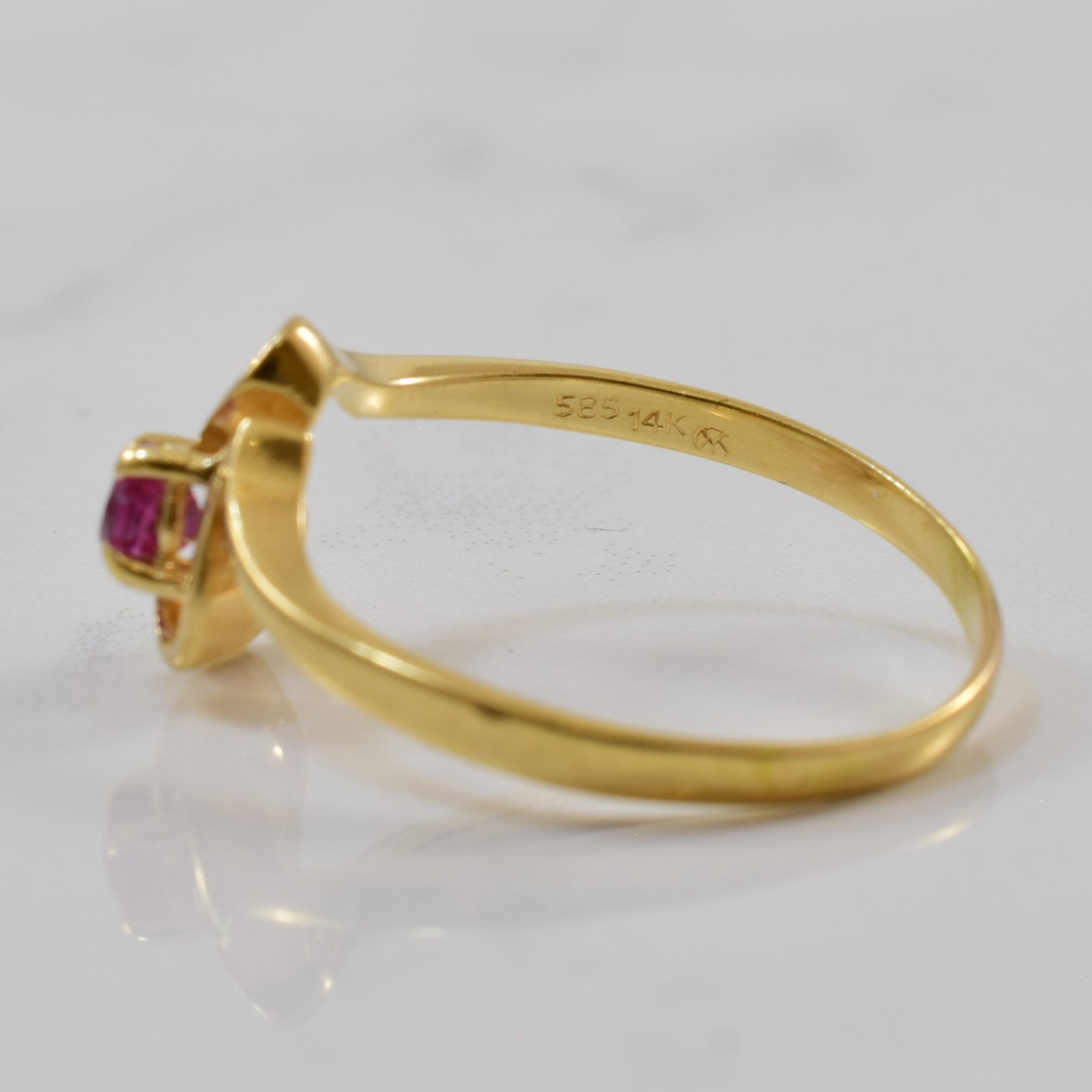 Ruby & Diamond Heart Ring | 0.19ct, 0.01ct | SZ 7.75 |