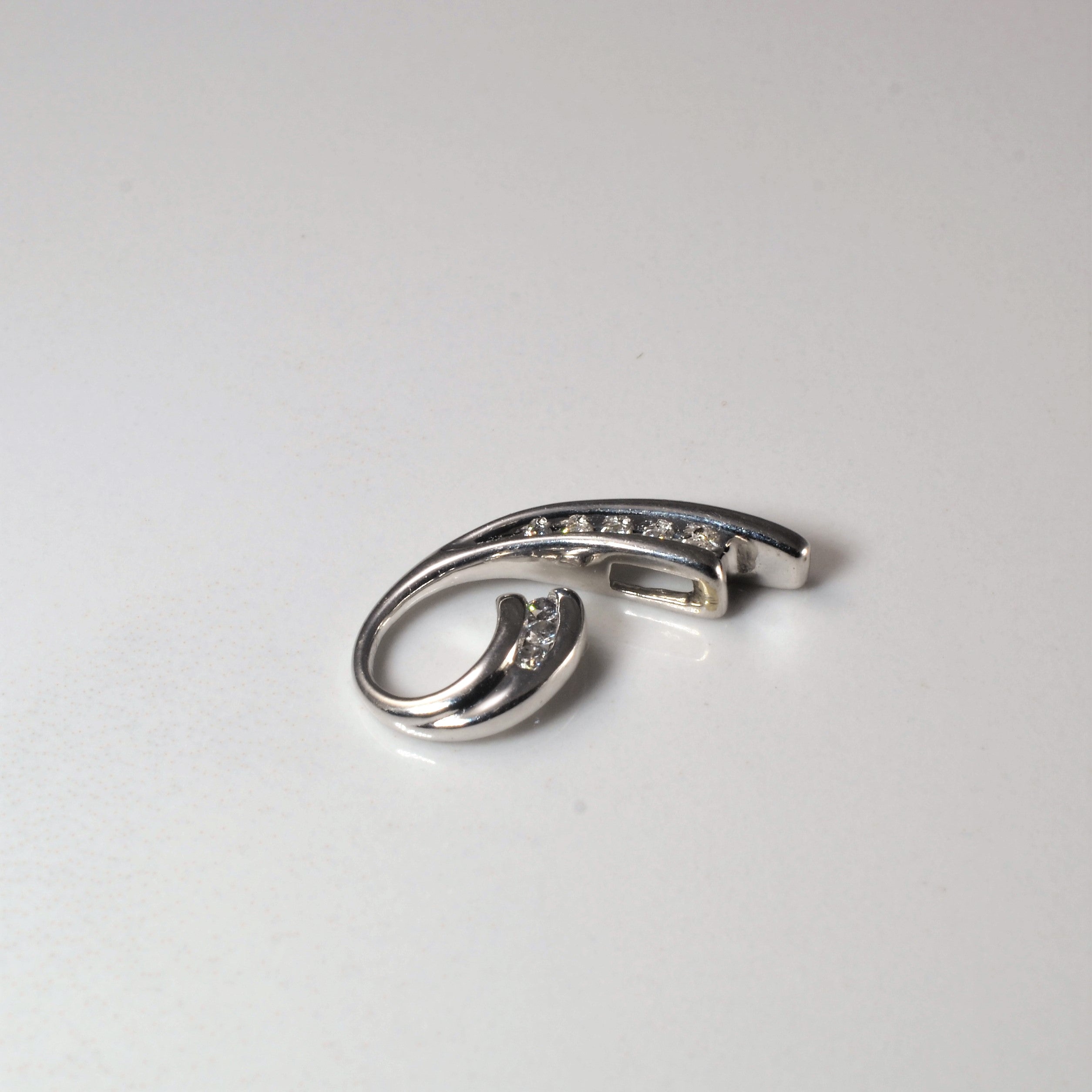 Diamond Swirl Pendant | 0.11ctw |