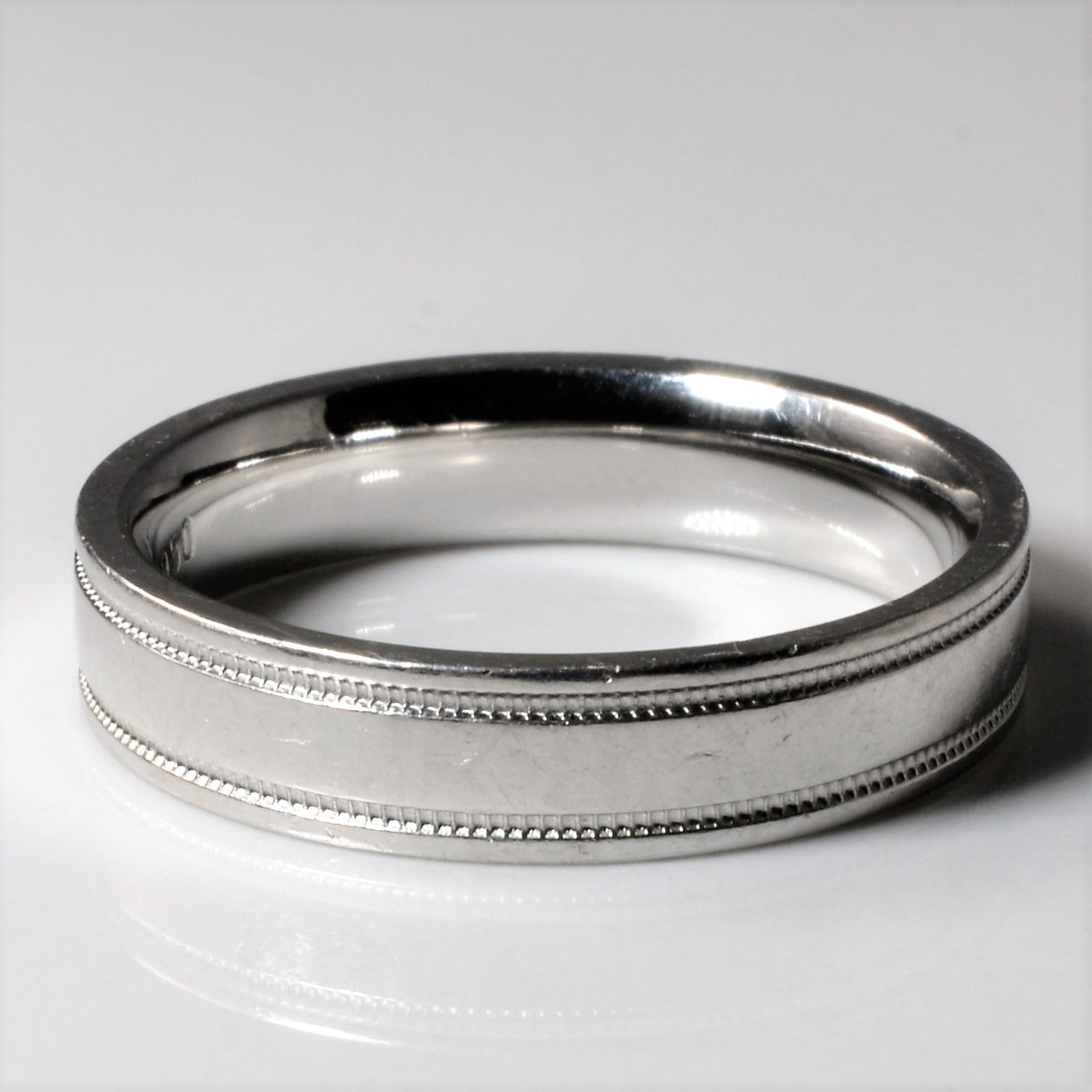 Milgrain Detailed Platinum Band | SZ 8.5 |