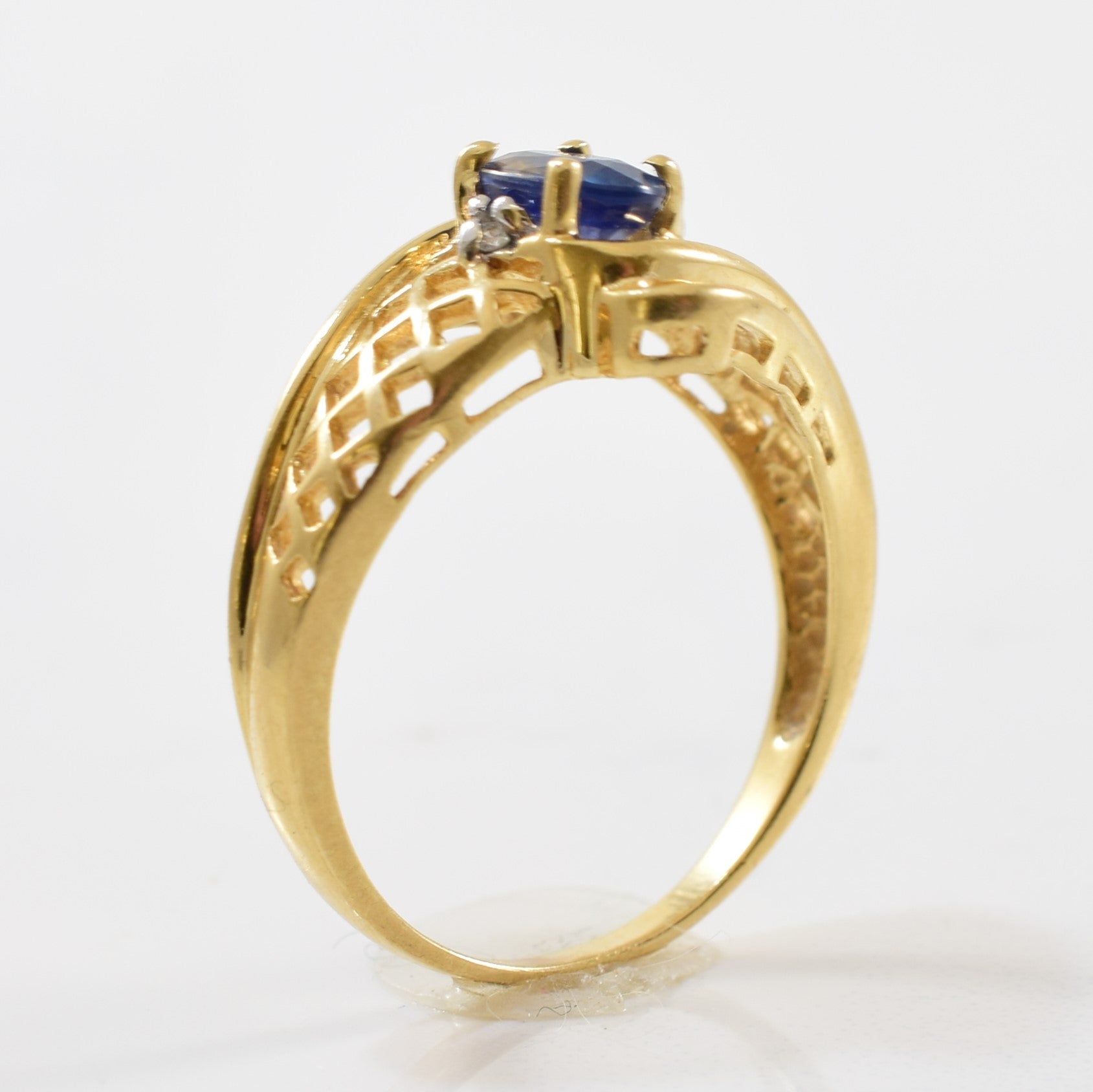Sapphire Lattice Bypass Ring | 0.02ctw, 0.70ct | SZ 6.25 |