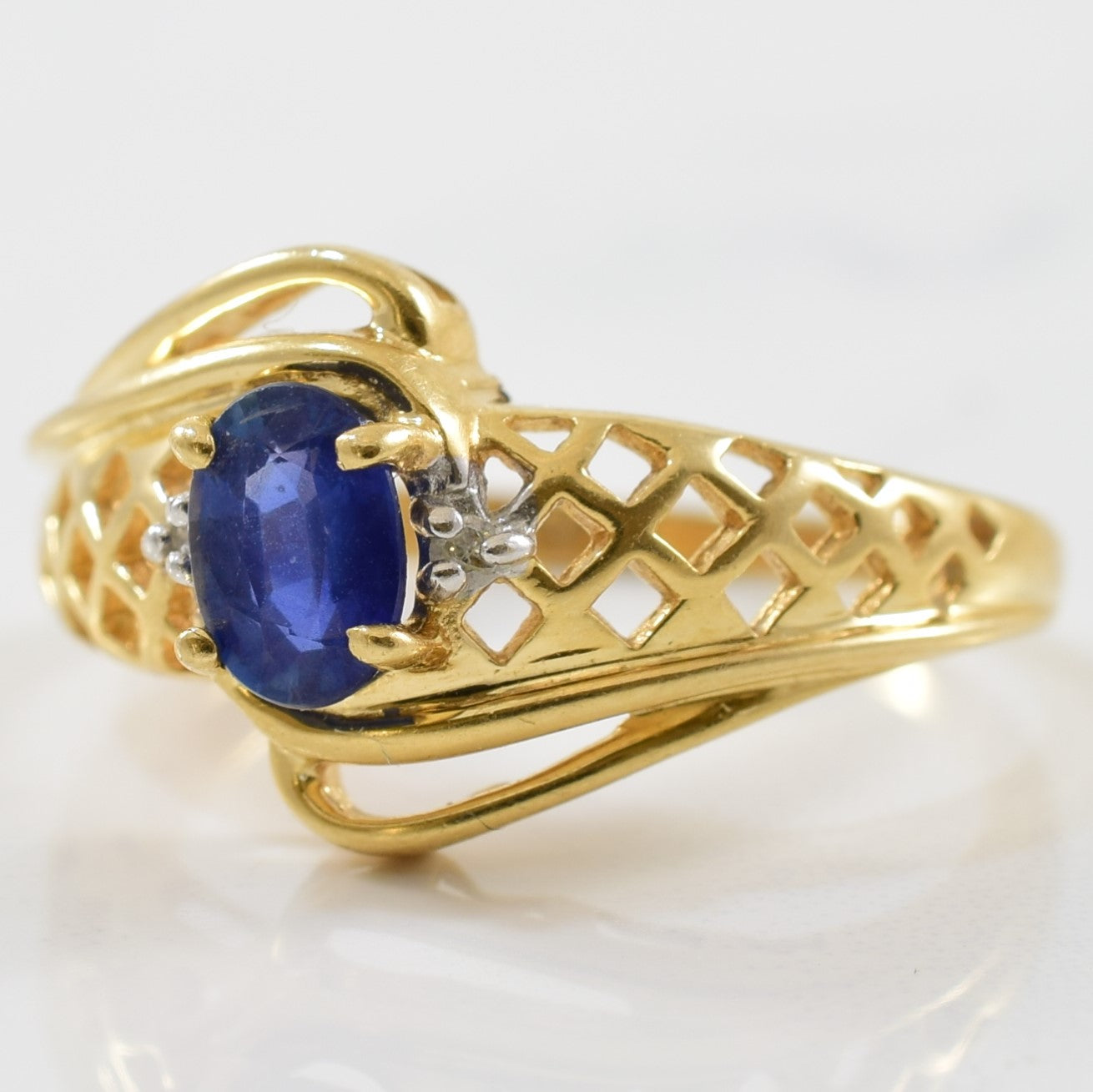 Sapphire Lattice Bypass Ring | 0.02ctw, 0.70ct | SZ 6.25 |
