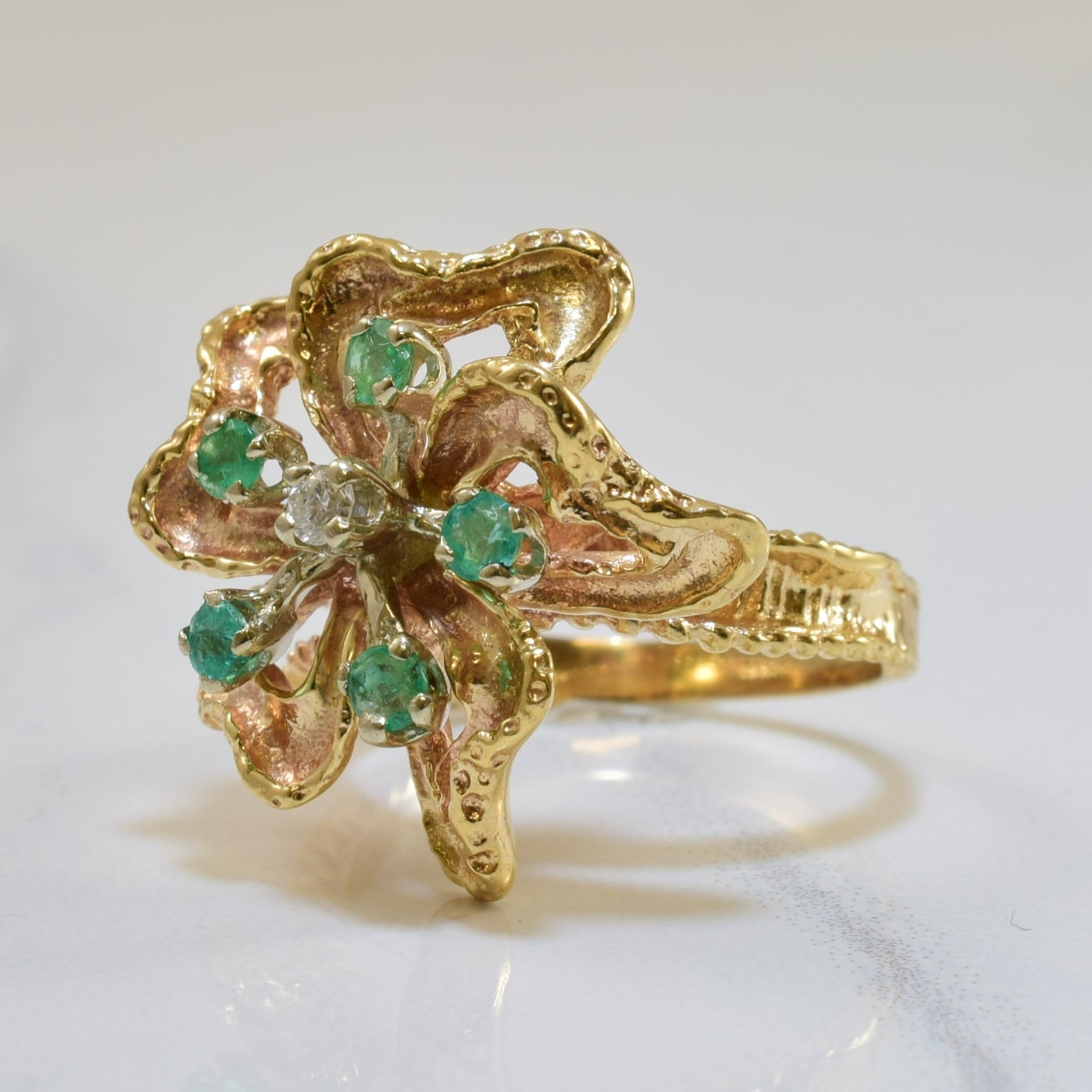 Emerald & Diamond Floral Ring | 0.20ctw, 0.03ct | SZ 5.25 |