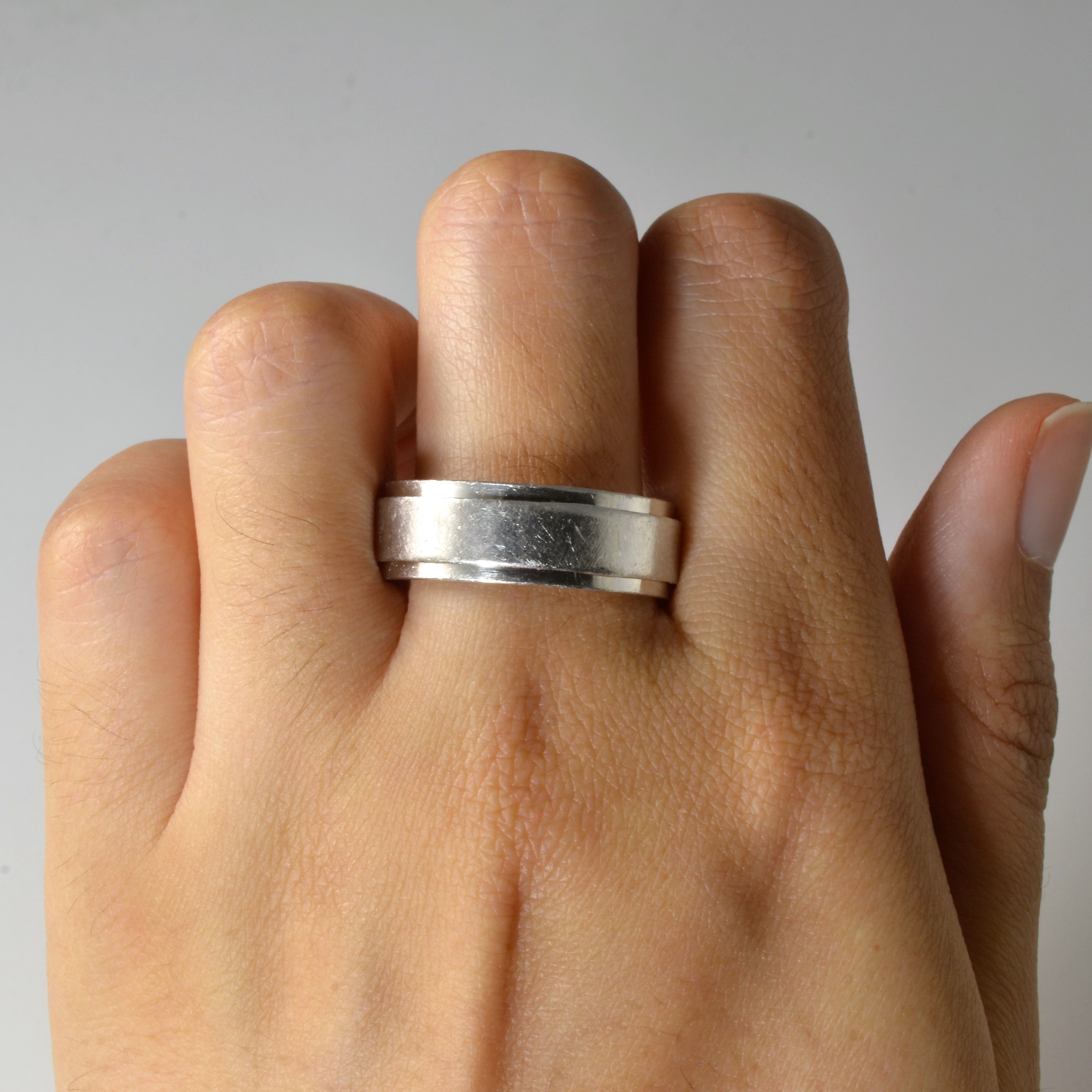 Bevelled Edge Platinum Band | SZ 11.5 |