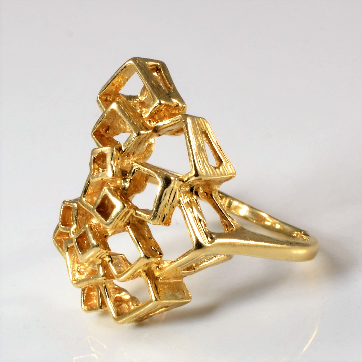 Geometric Gold Cocktail Ring | SZ 5.75 |