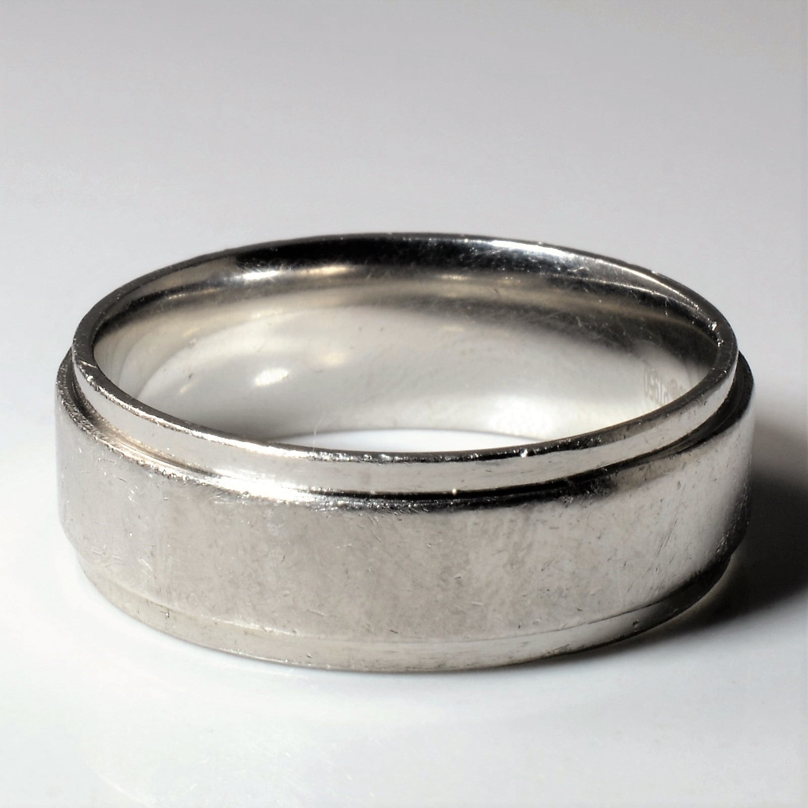 Bevelled Edge Platinum Band | SZ 11.5 |