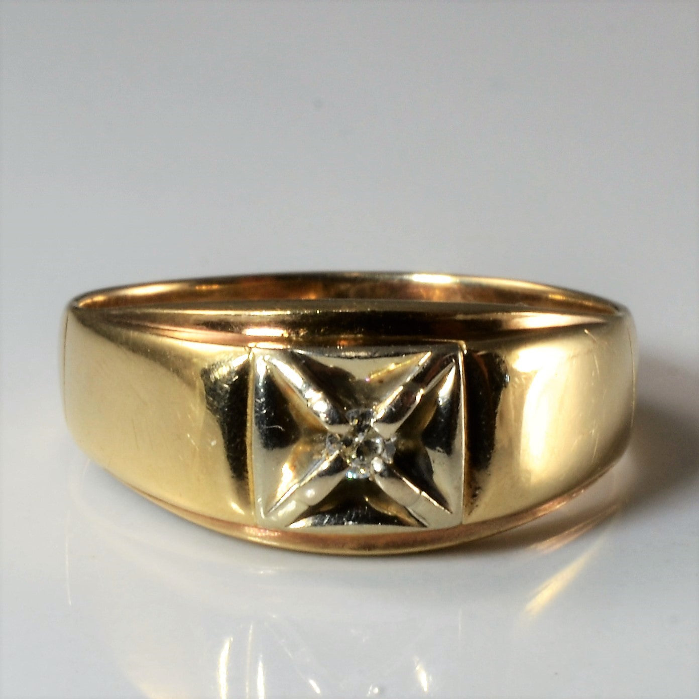 Tapered Diamond Band | 0.05ct | SZ 9.5 |