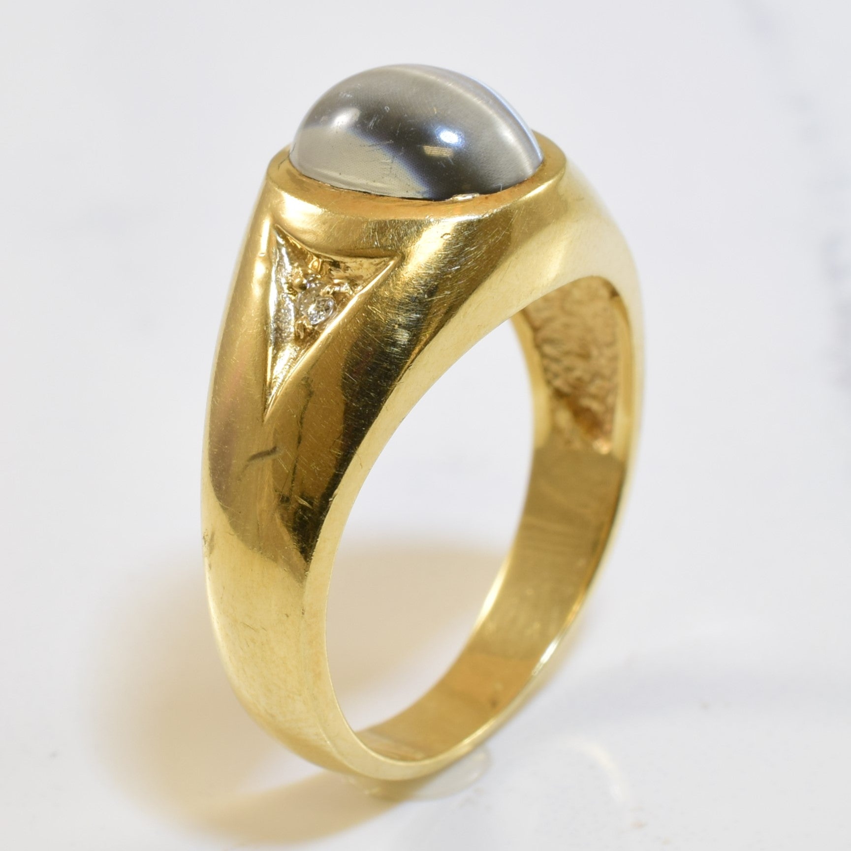 Bague œil-de-chat en verre et diamants | 0,04 ct au total, 3,00 ct | Taille 9,5 |