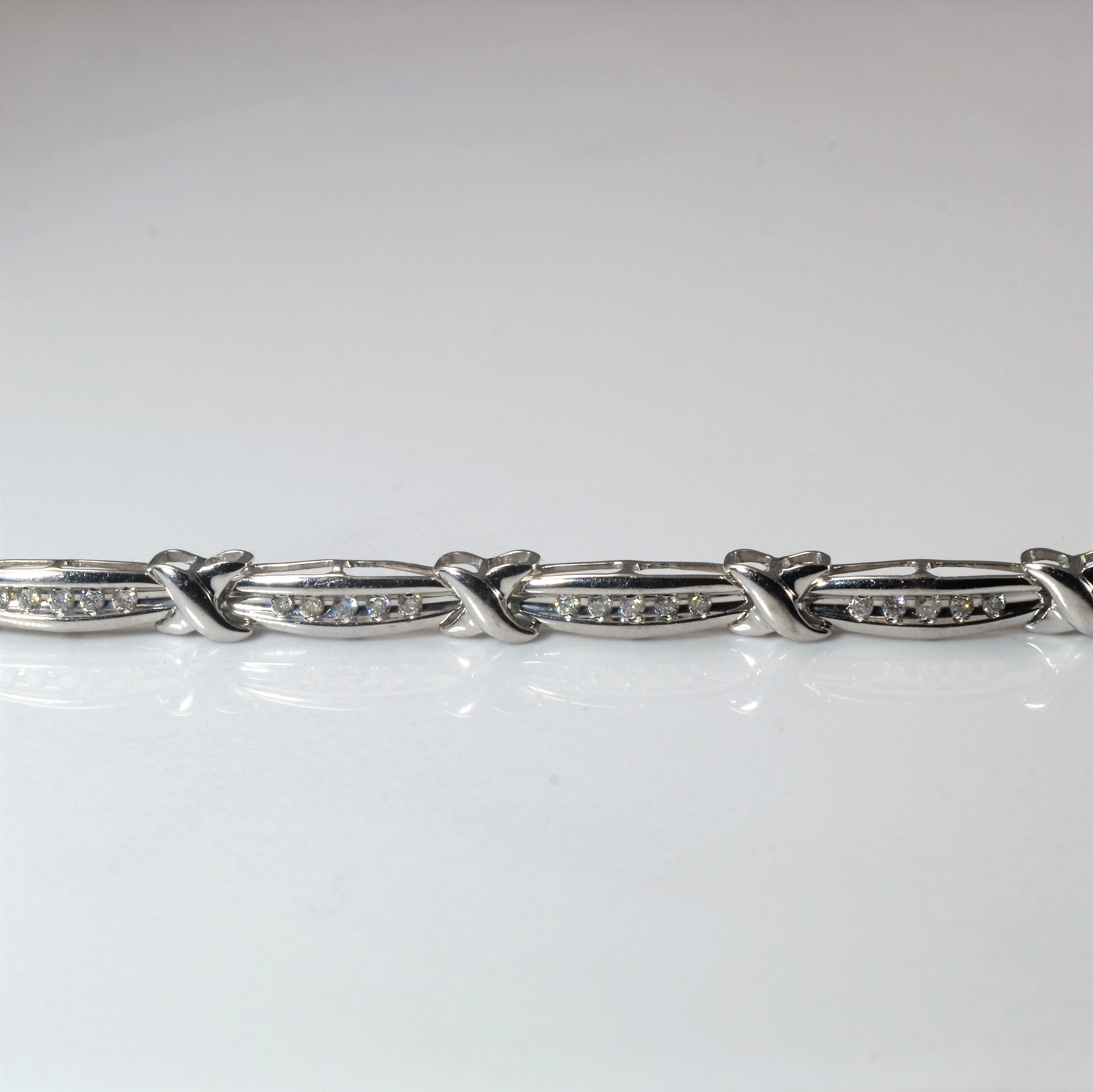Diamond Crossover Link Bracelet | 0.30ctw | 7.5" |