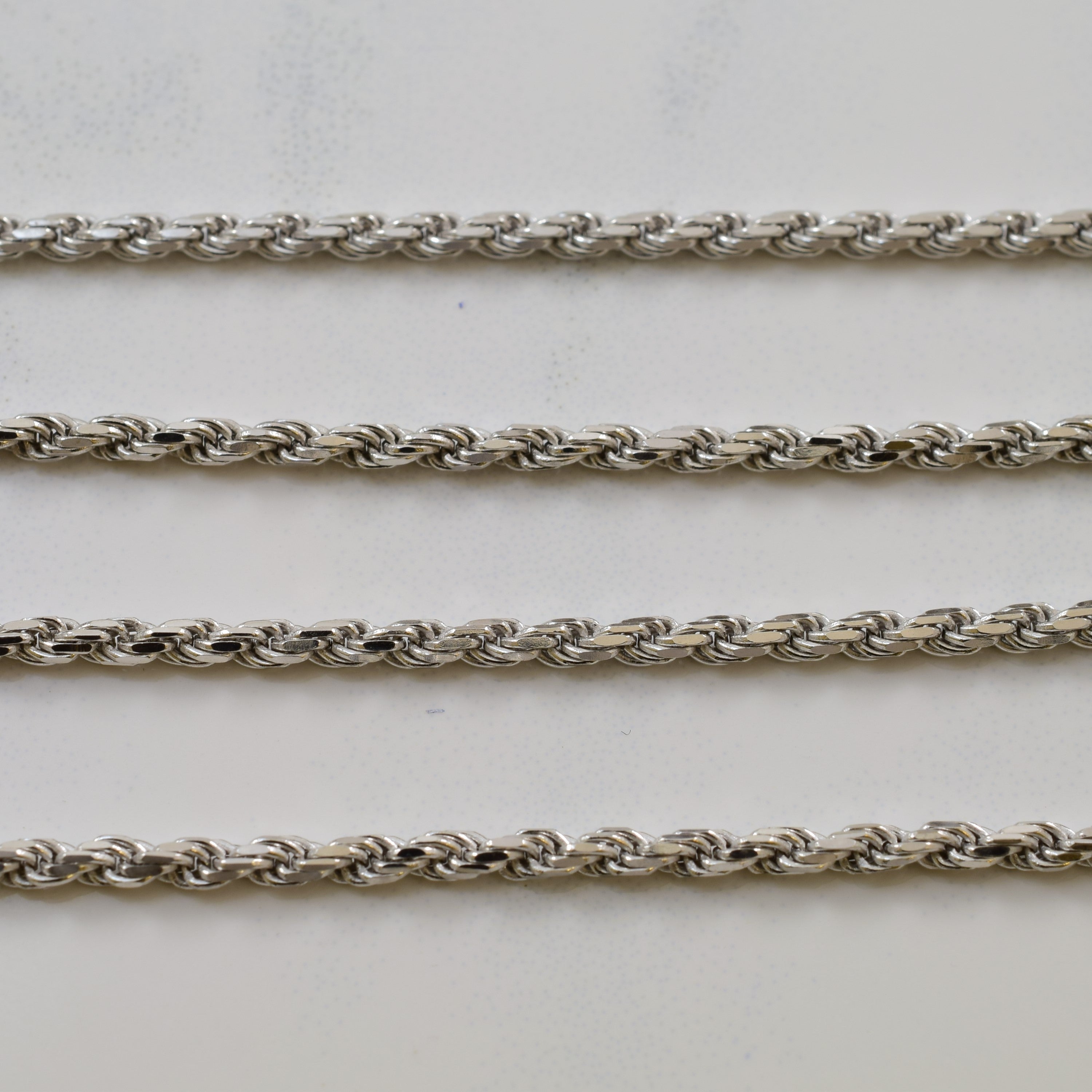 White Gold Claddagh Necklace | 17.5" |