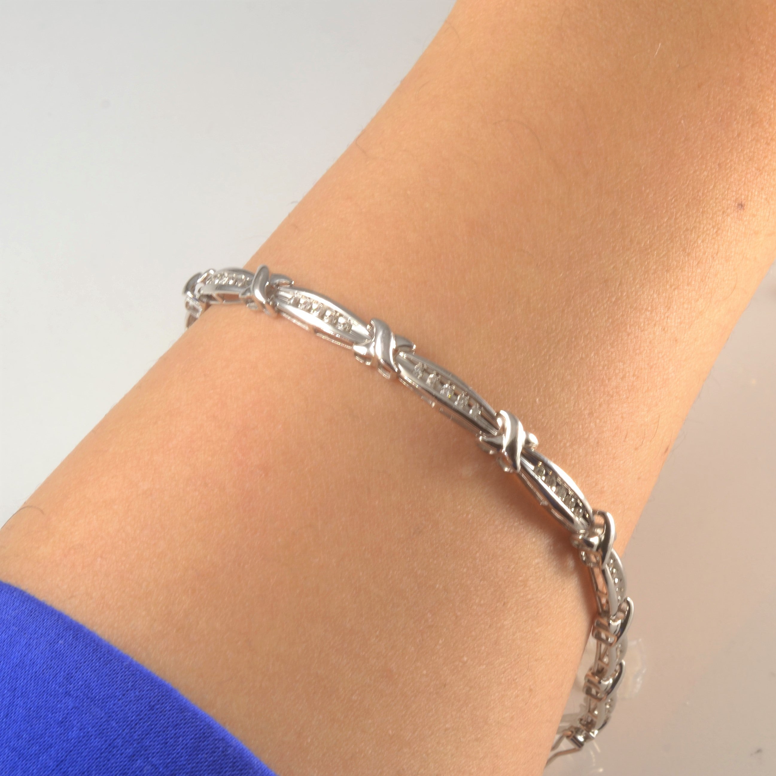 Diamond Crossover Link Bracelet | 0.30ctw | 7.5" |