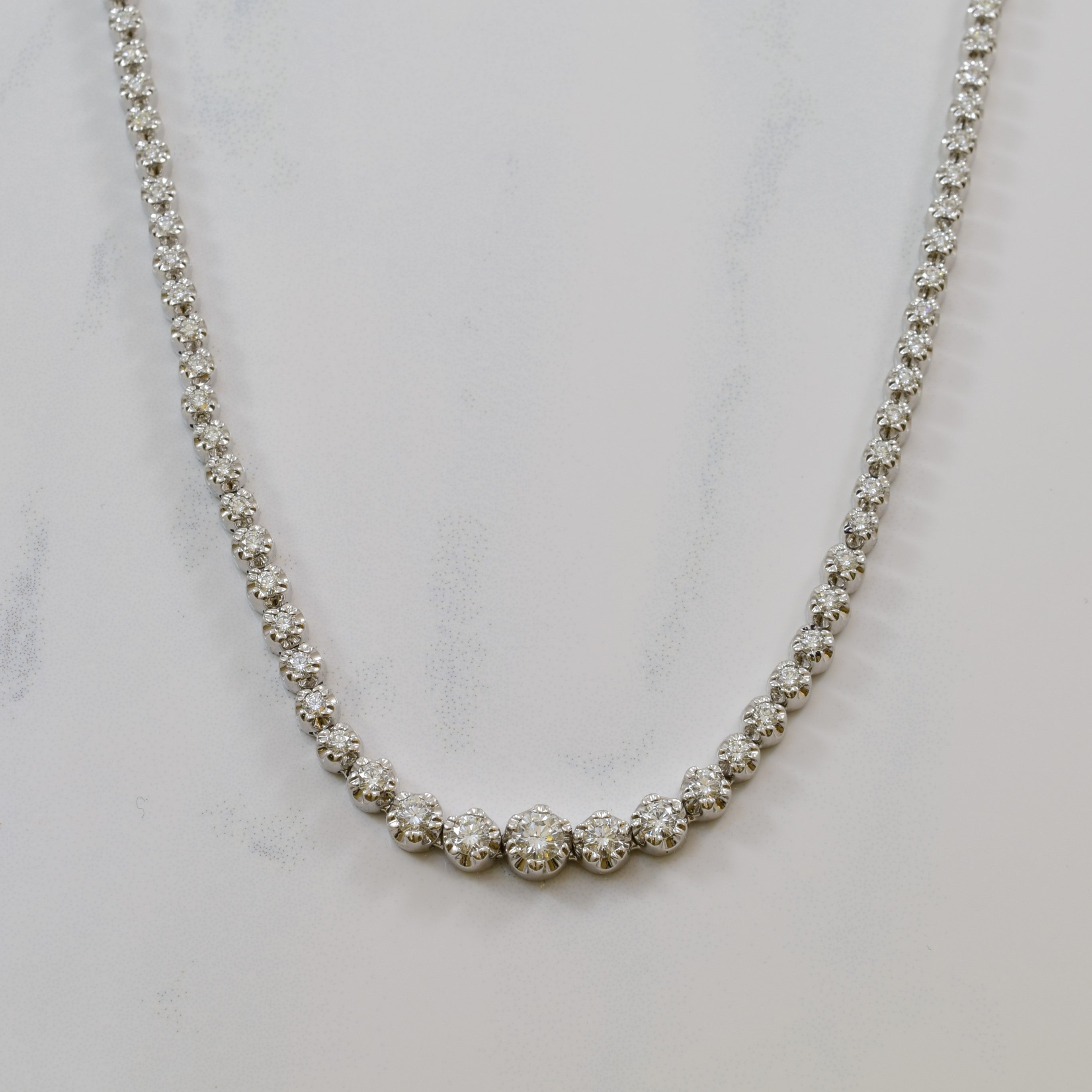 Graduated Diamond Necklace | 3.18ctw | 17" |