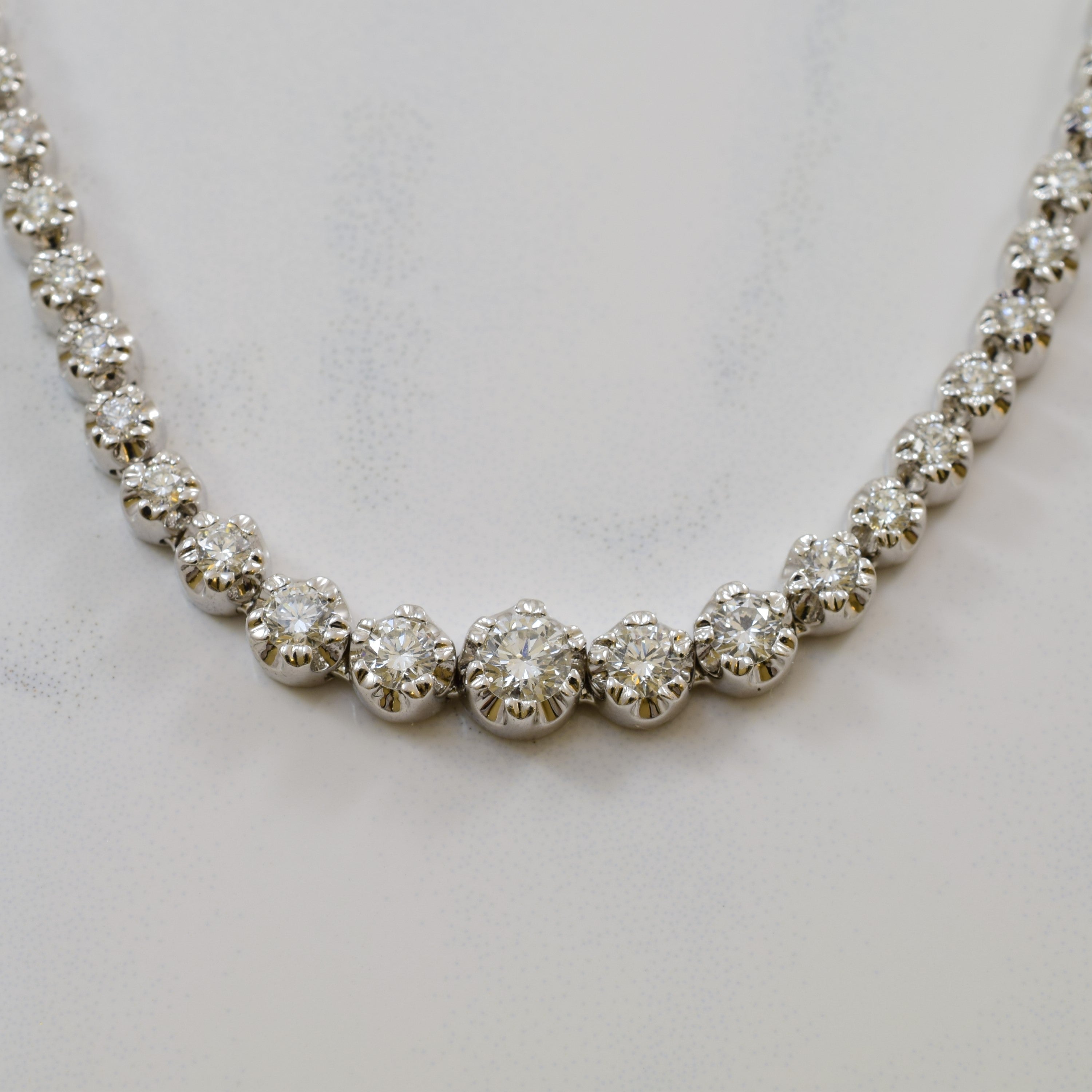Graduated Diamond Necklace | 3.18ctw | 17" |