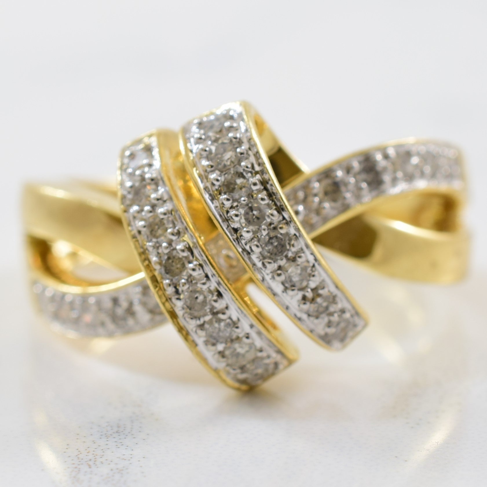 Diamond Ribbon Ring | 0.20ctw | SZ 7 |