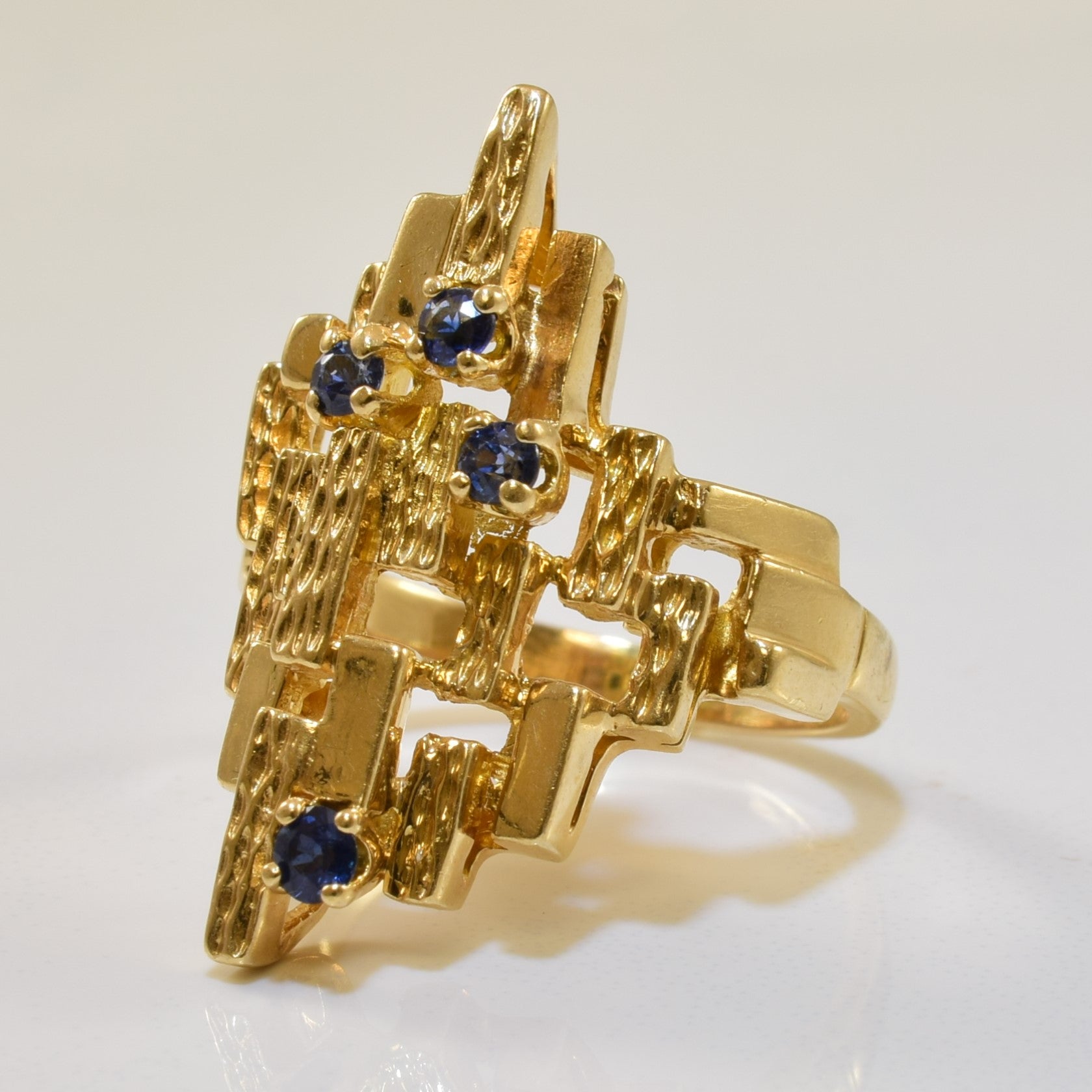 Geometric Blue Sapphire Ring | 0.25ctw | SZ 6 |
