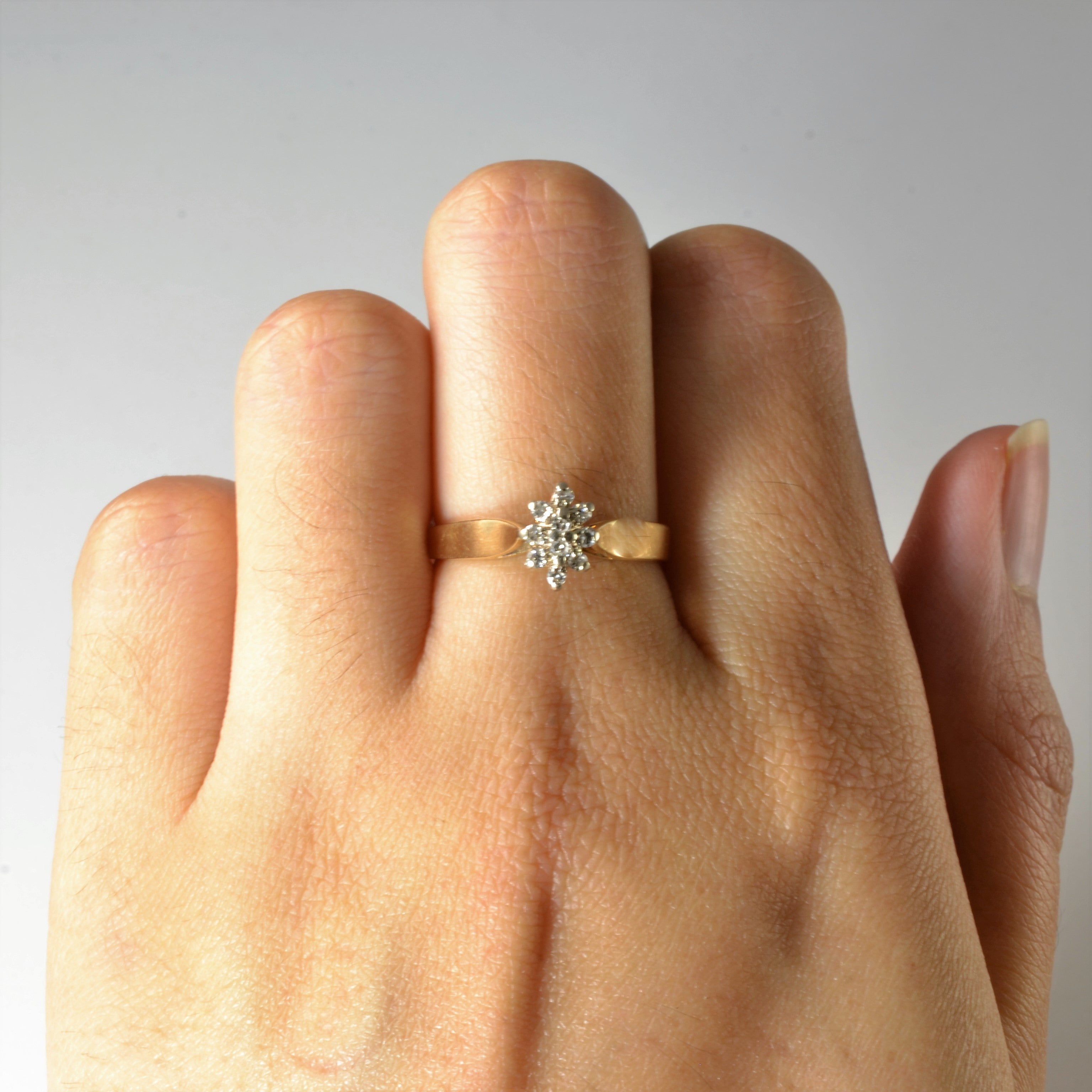 Diamond Cluster Ring | 0.075ctw | SZ 7 |