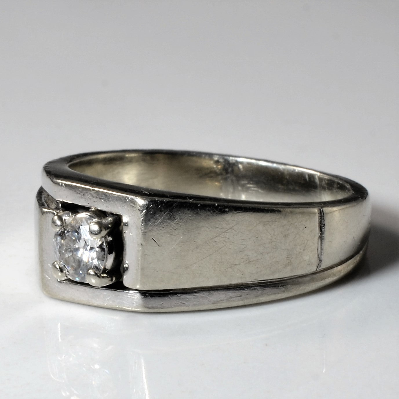 Offset Solitaire Diamond Band | 0.25ct | SZ 7.75 |