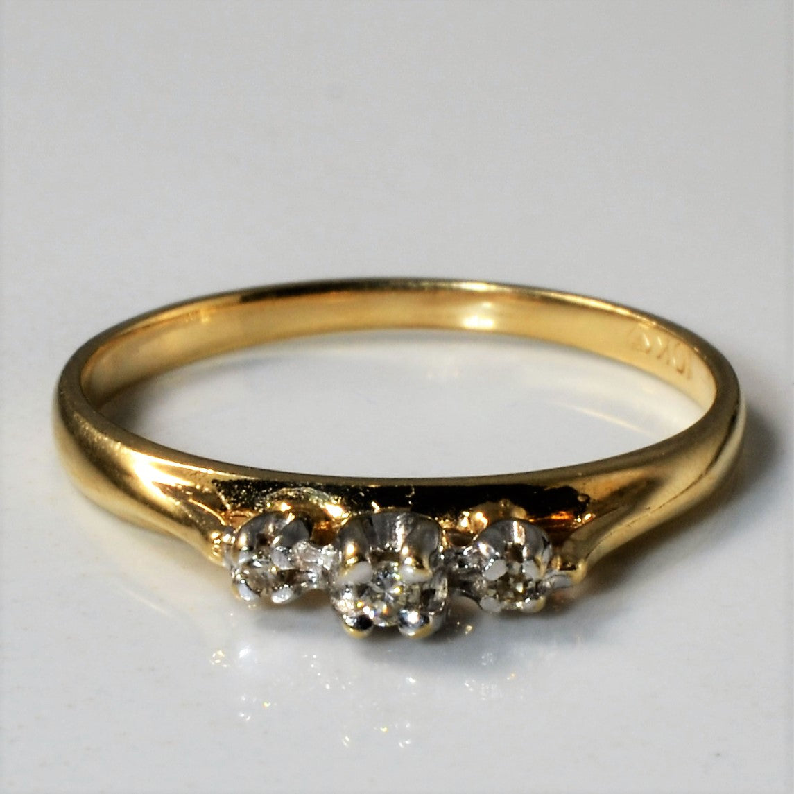 Bague trois diamants fine | 0,025 ct | Taille 6 |