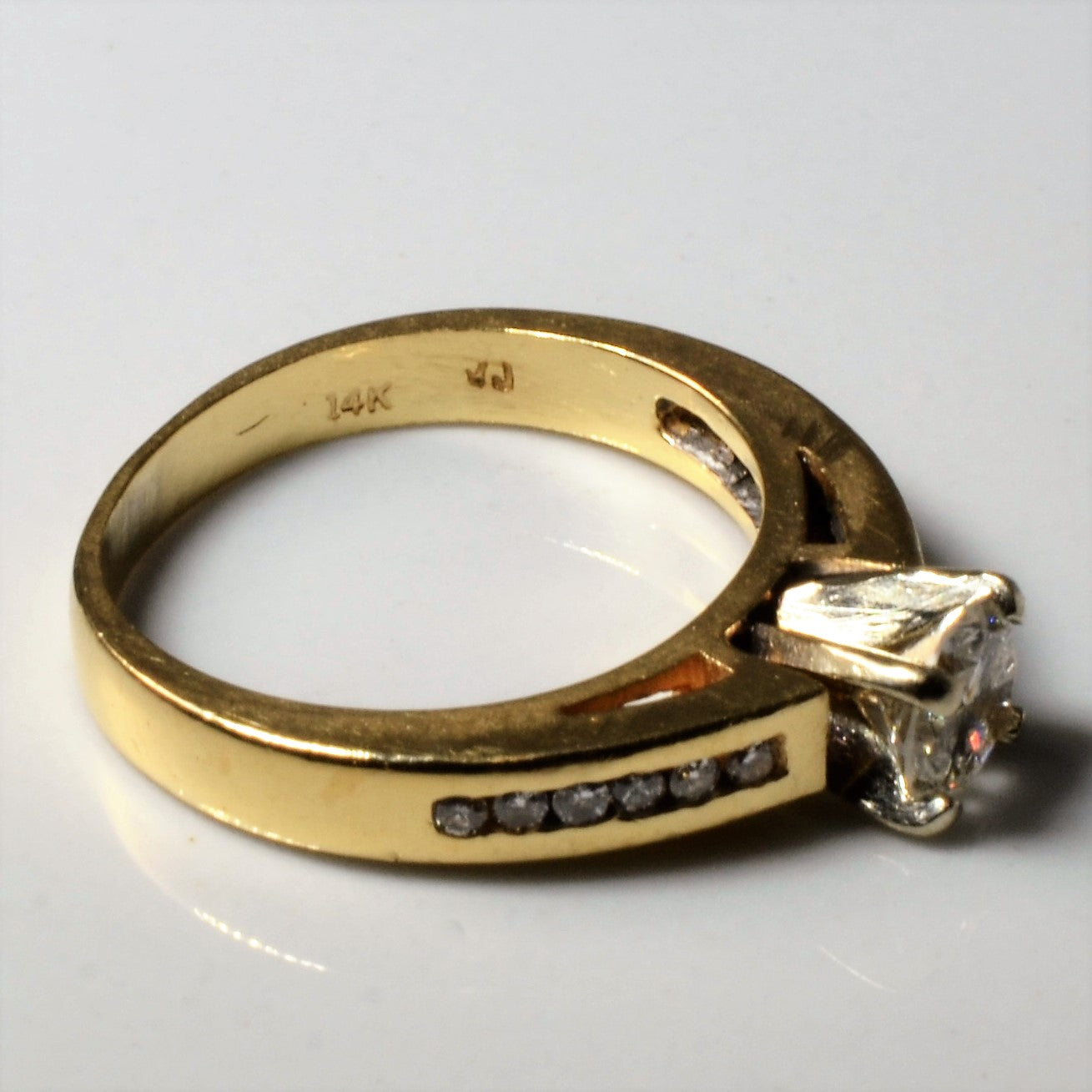 Channel Detailed Diamond Ring | 0.58ctw | SZ 5 |