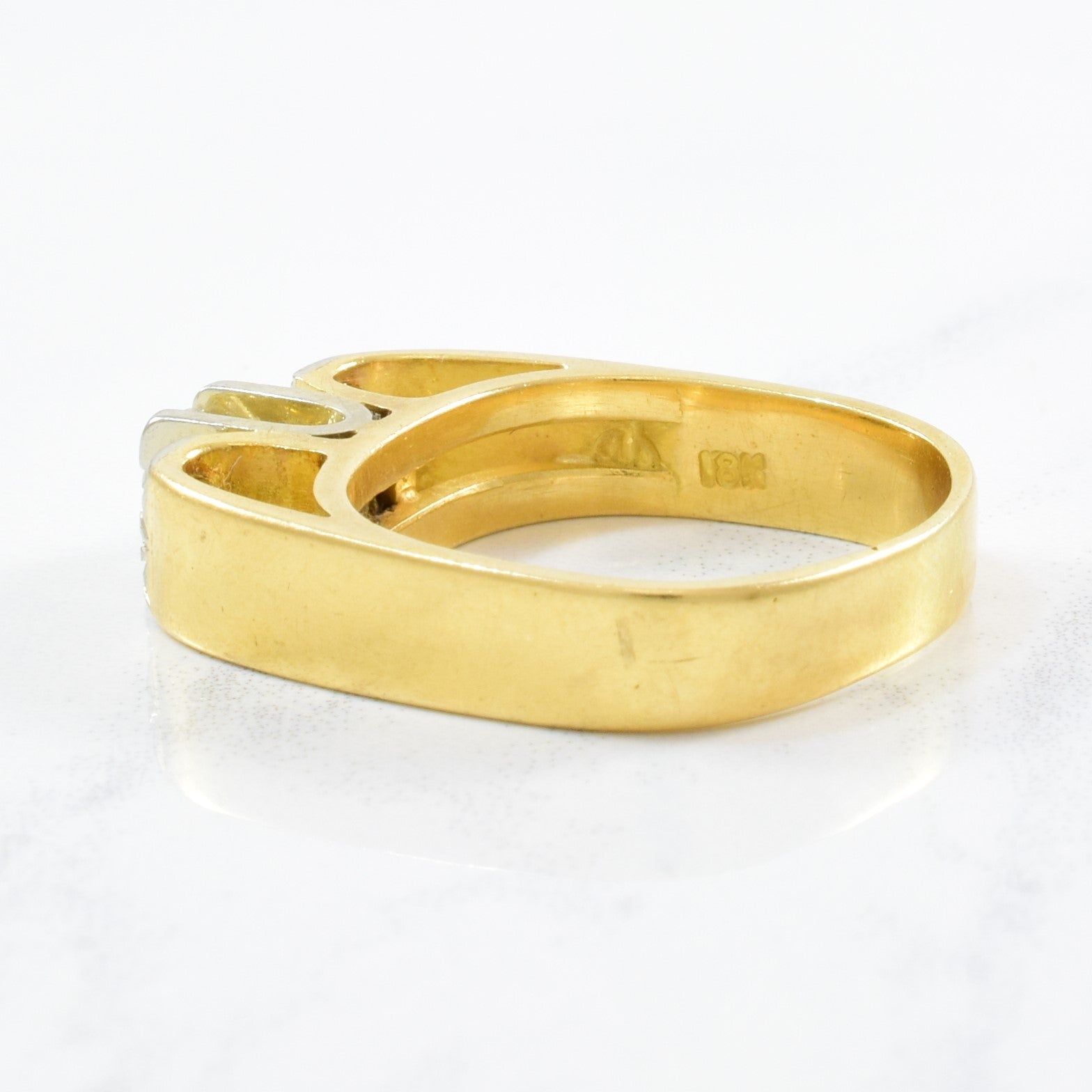 High Shoulder Diamond Engagement Ring | 0.37ctw | SZ 6.25 |