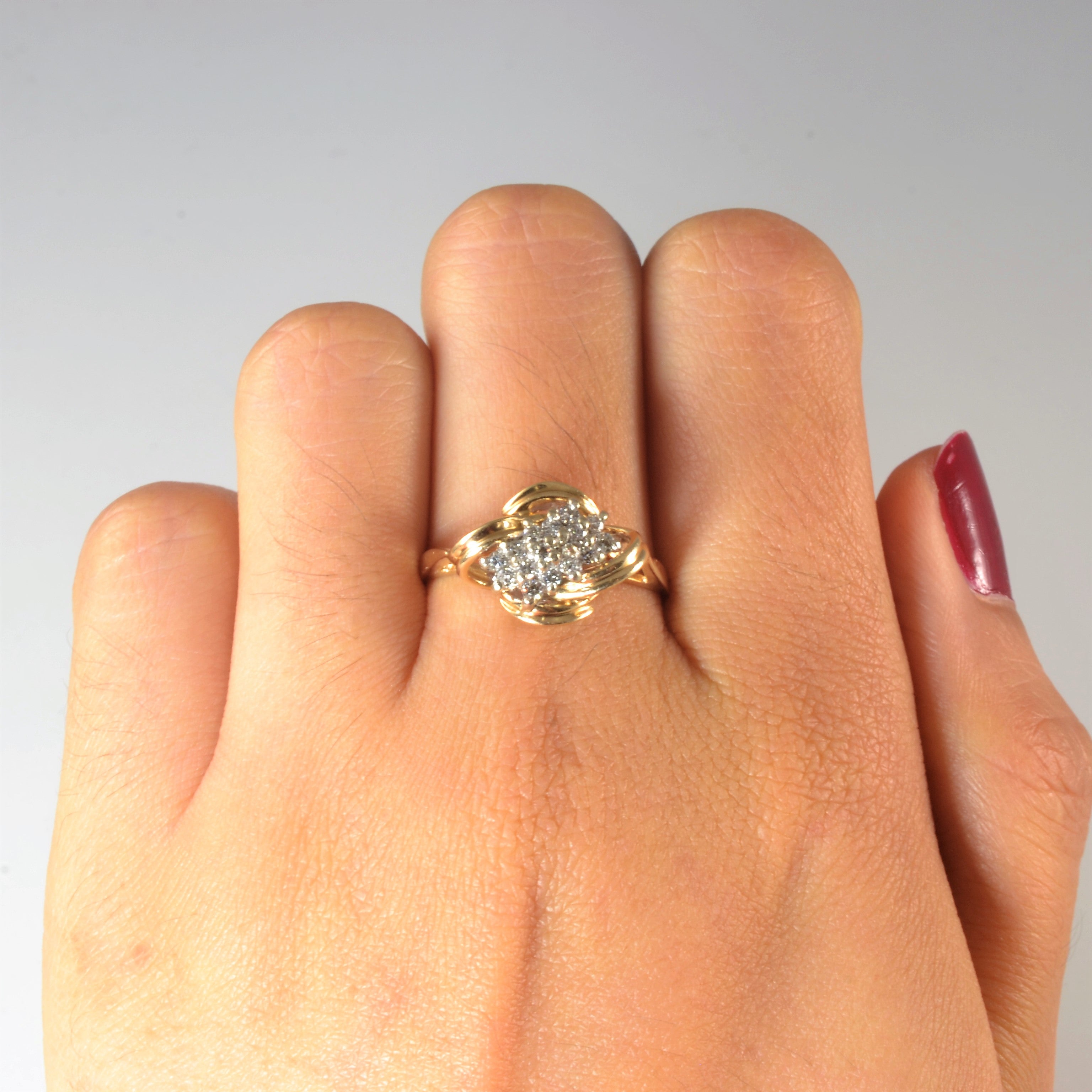 Twisted Halo Diamond Cluster Ring | 0.23ctw | SZ 8 |