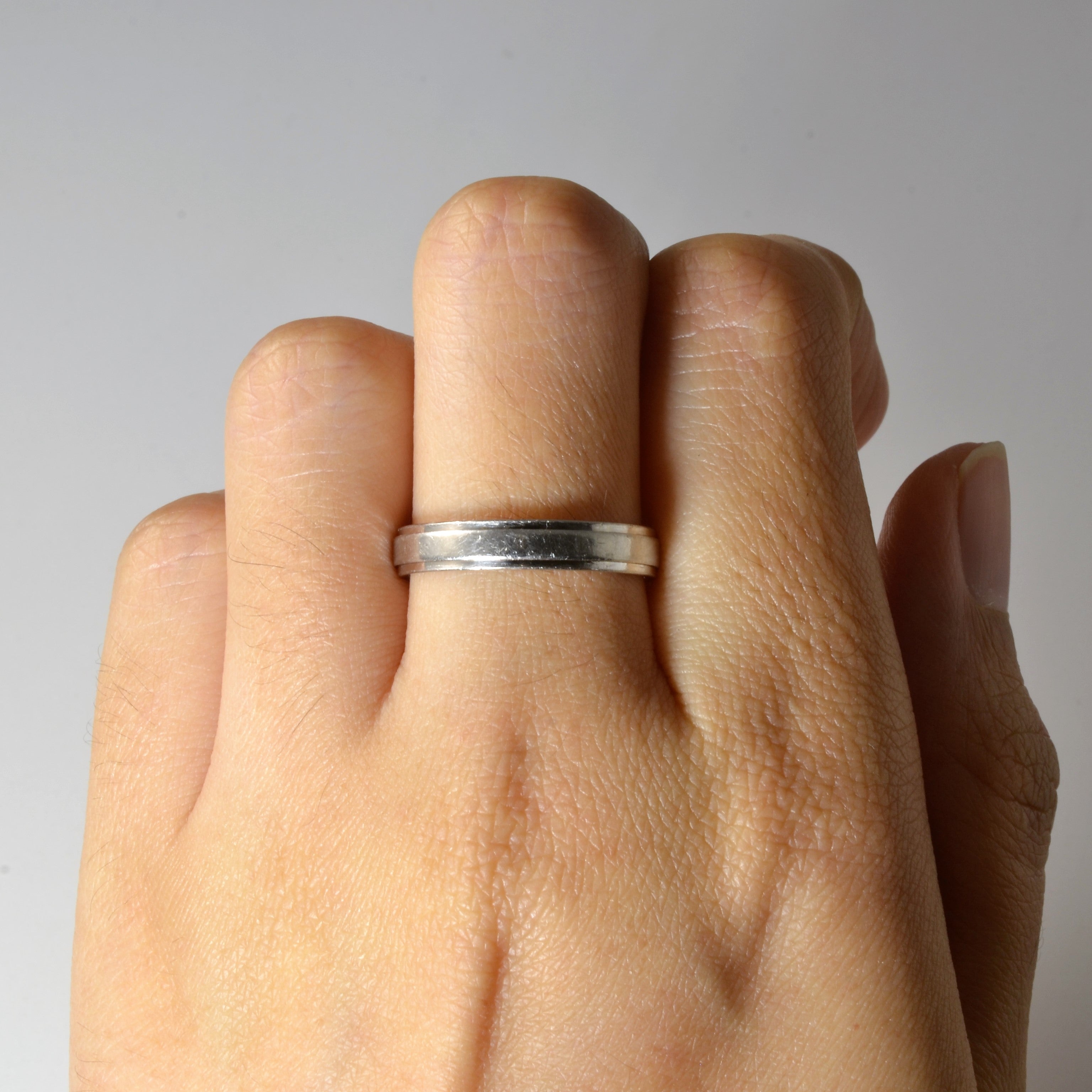 TSL' Platinum Wedding Band | SZ 8 |